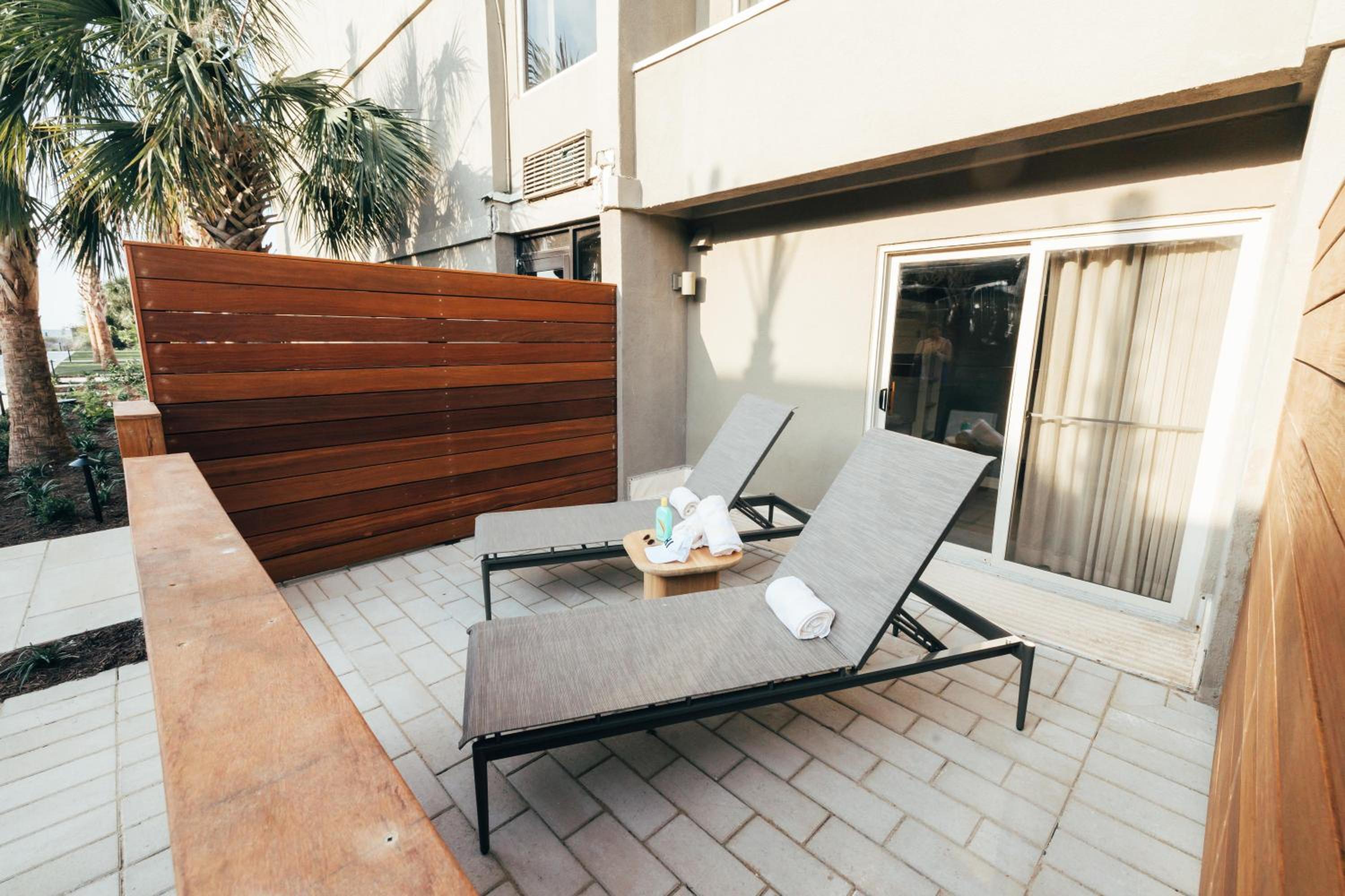 Family Jr. Suite with Patio