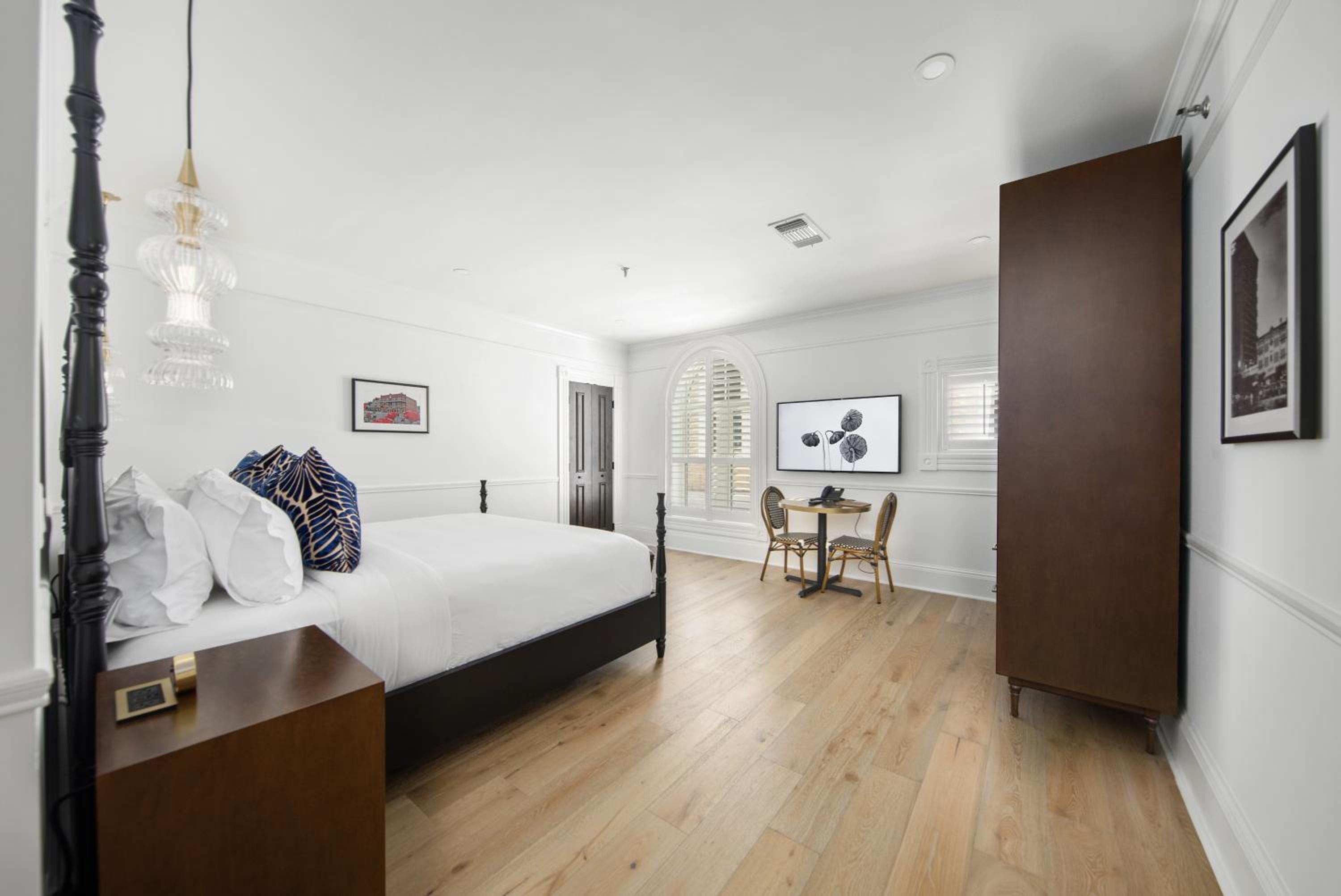 King Room - Disability Access - Photo 7