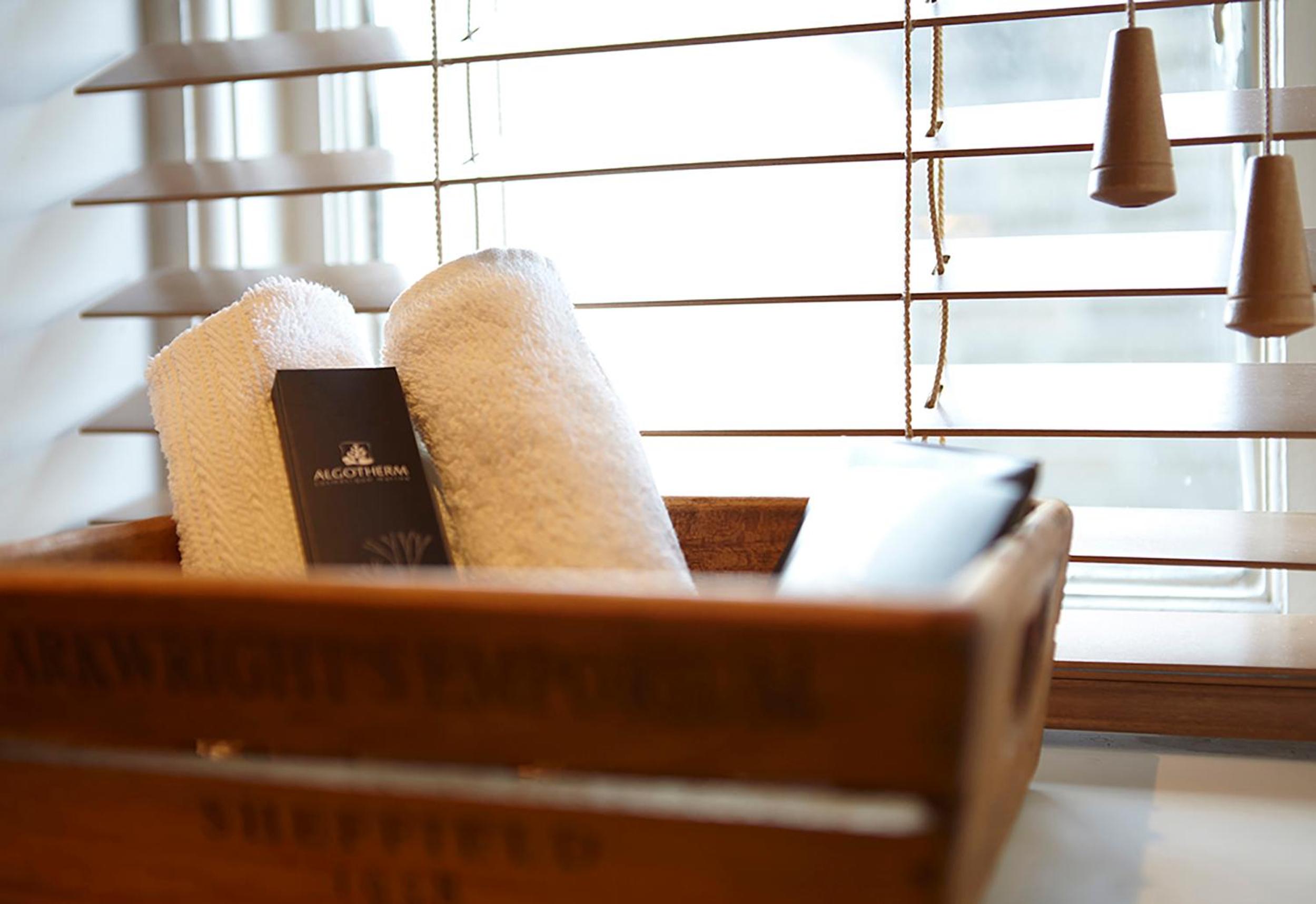 Standard Double Room (No pets allowed) - Photo 2