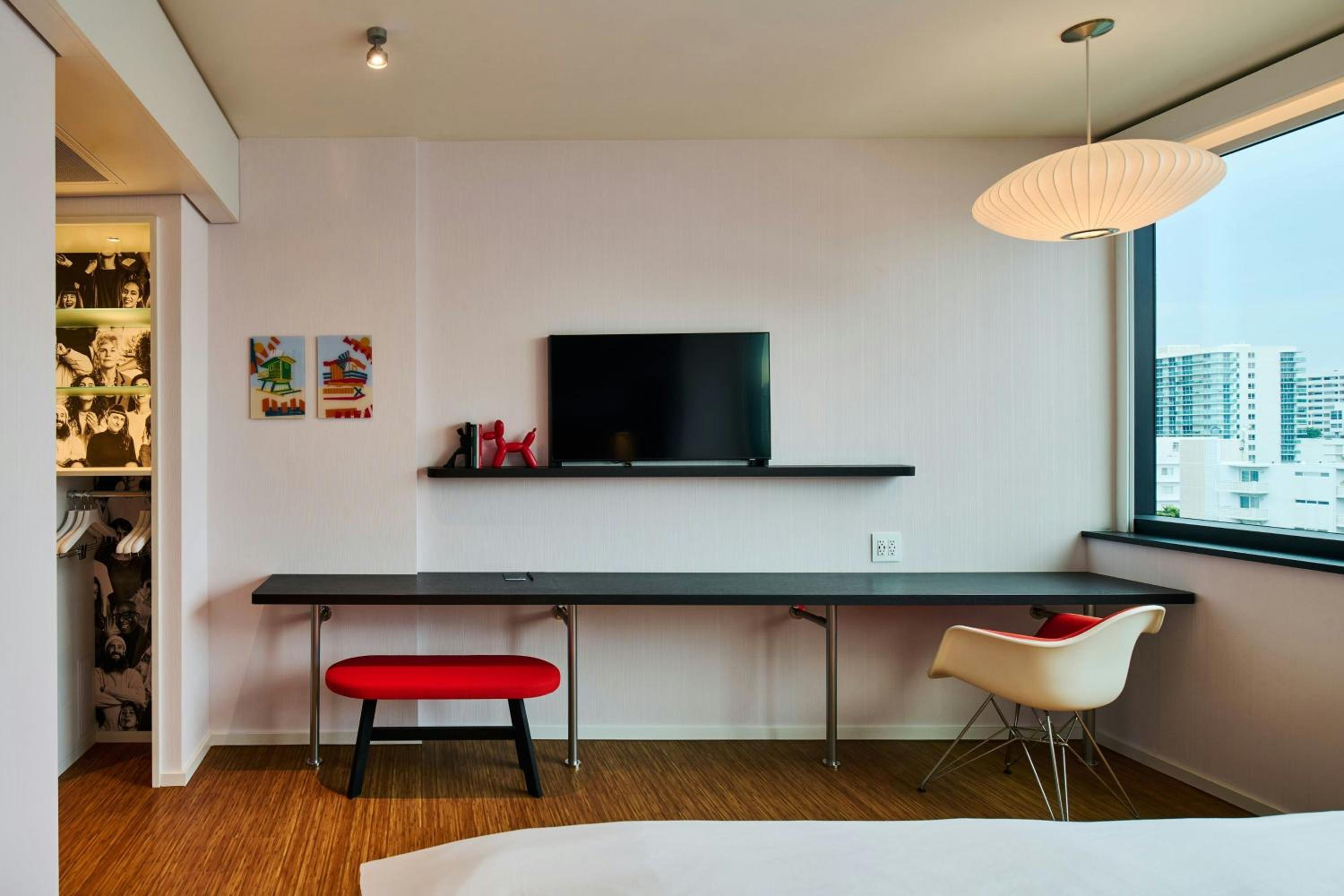 King Room - Accessible - Photo 2
