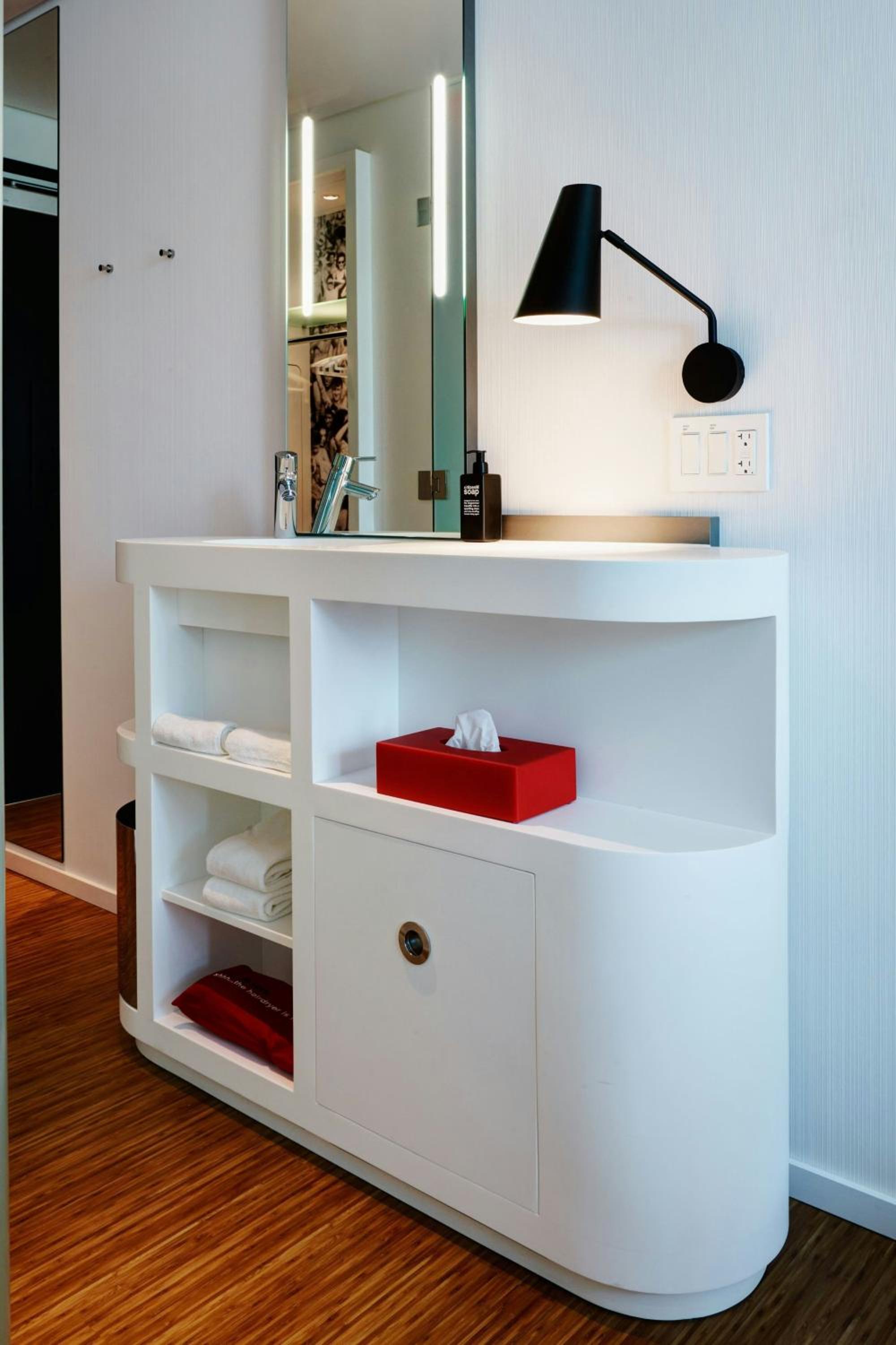 King Room - High Floor - Photo 7