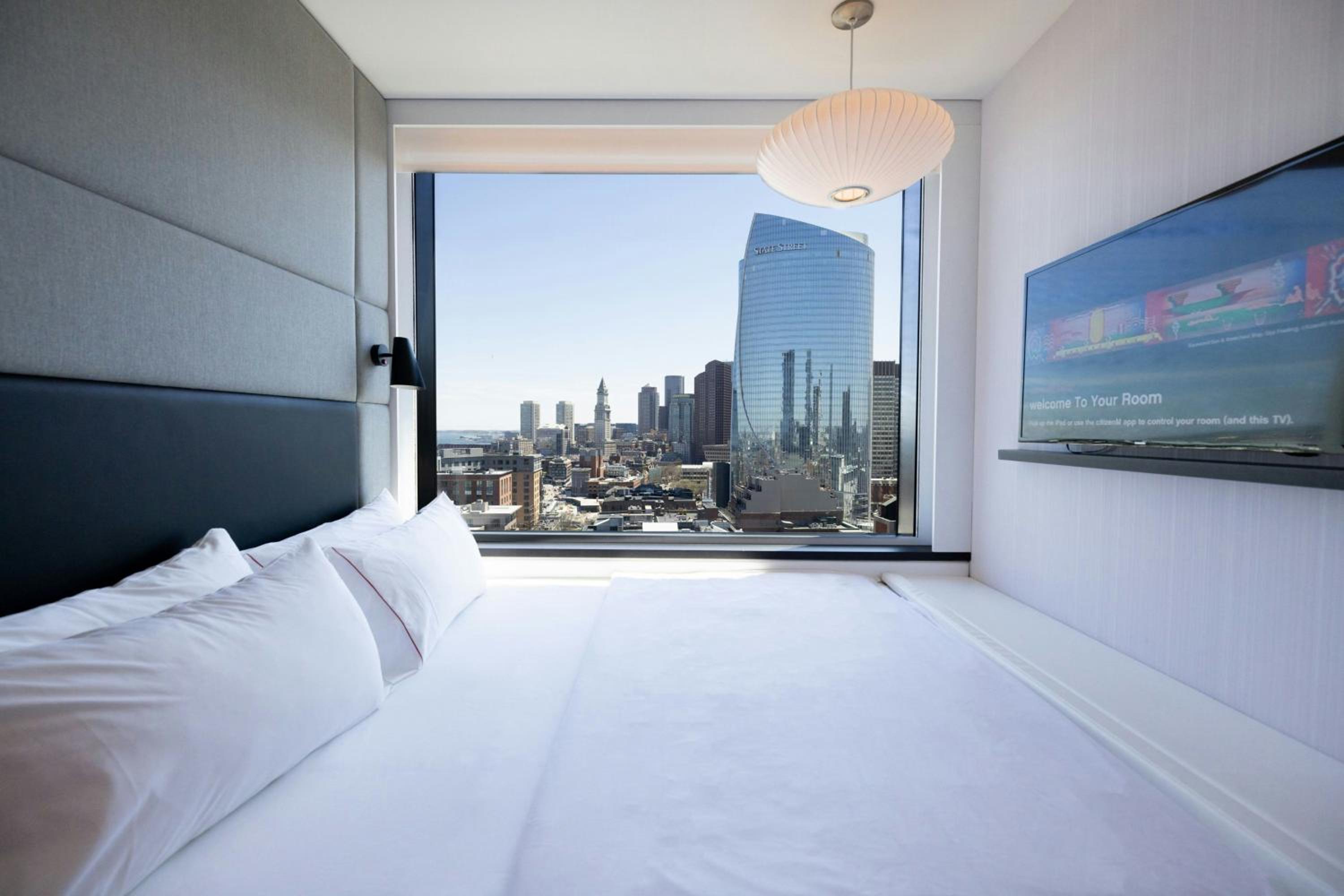 King Room with Premium View - Photo 12