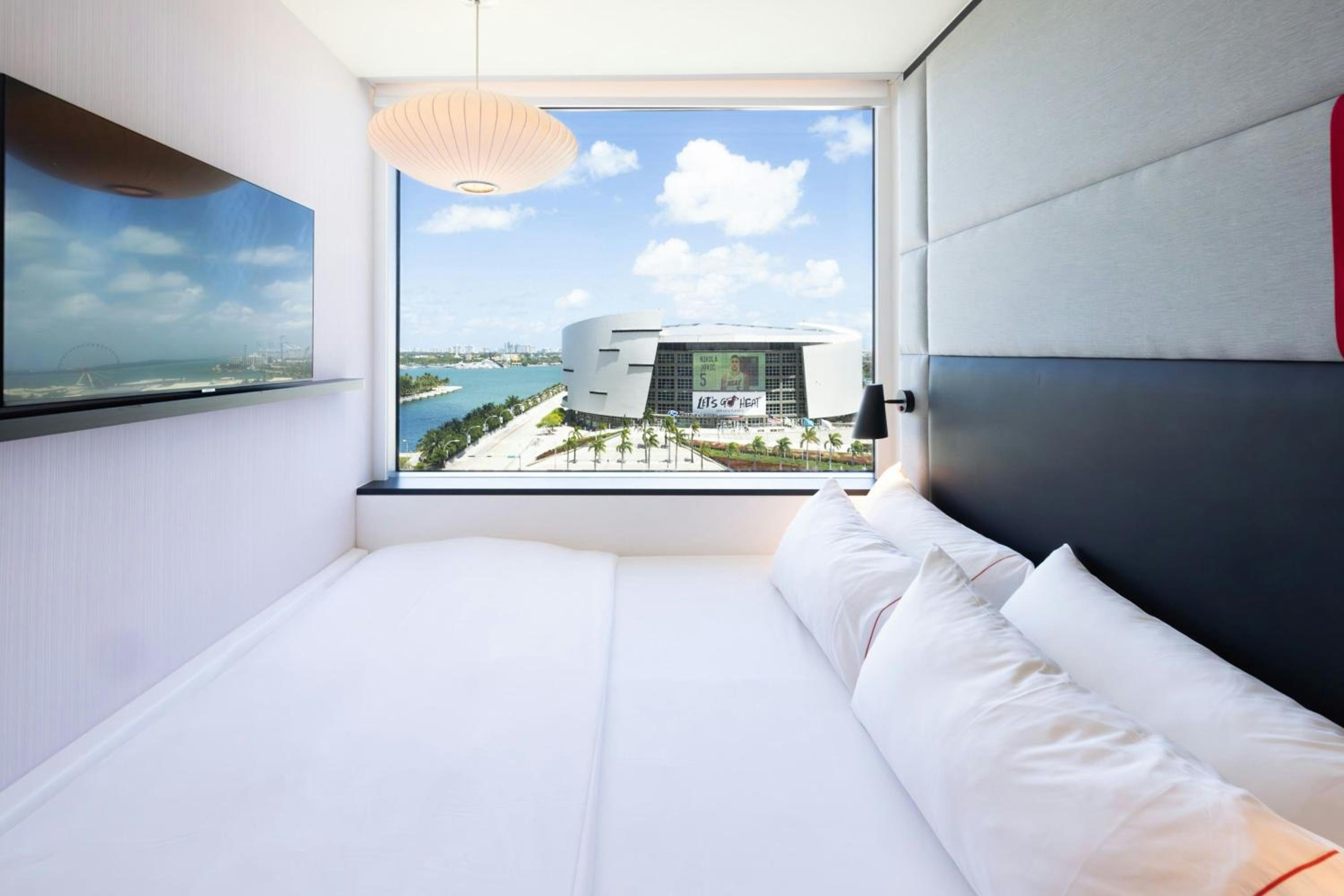 King Room with Premium View - Photo 1