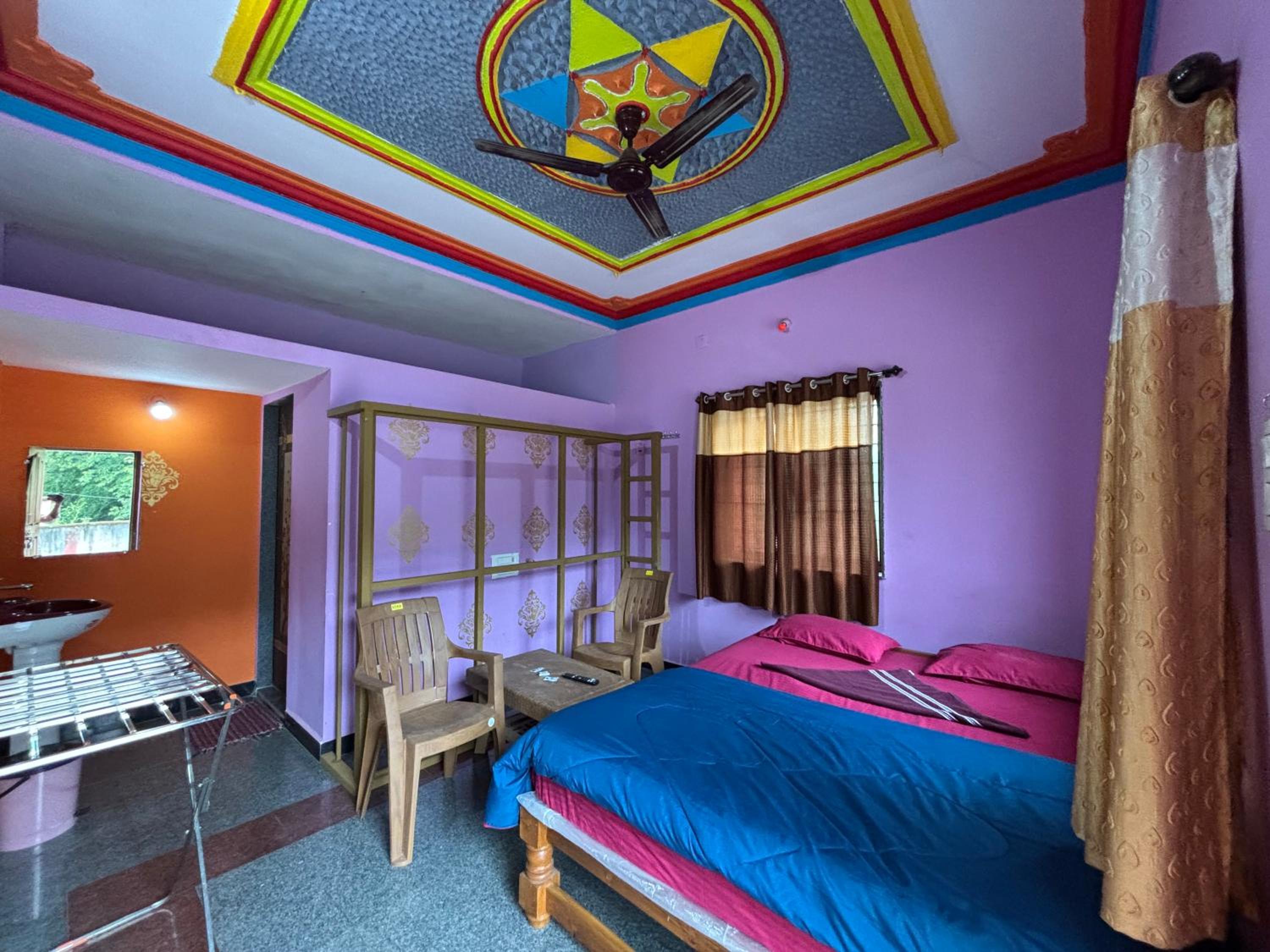 Deluxe Room (2 Adults + 1 Child) photo 1