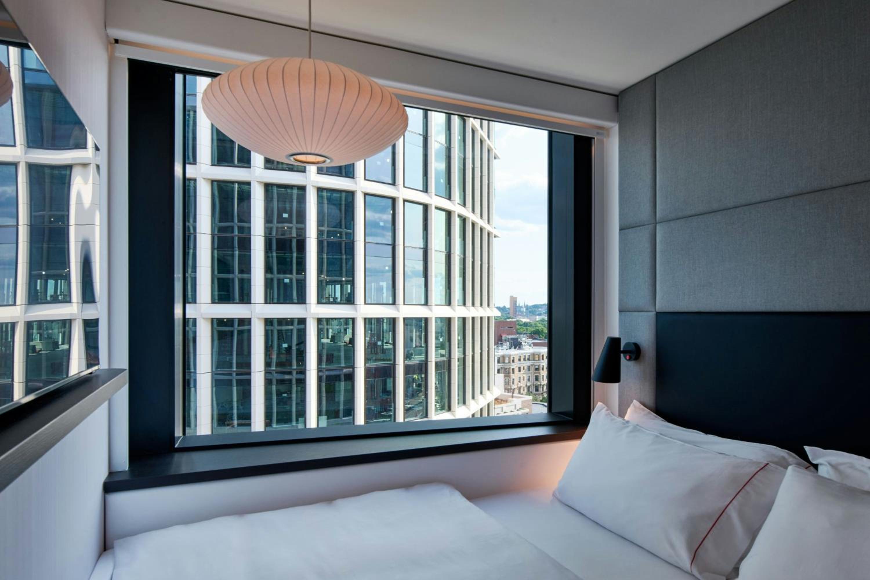 King Room - High Floor thumbnail 5