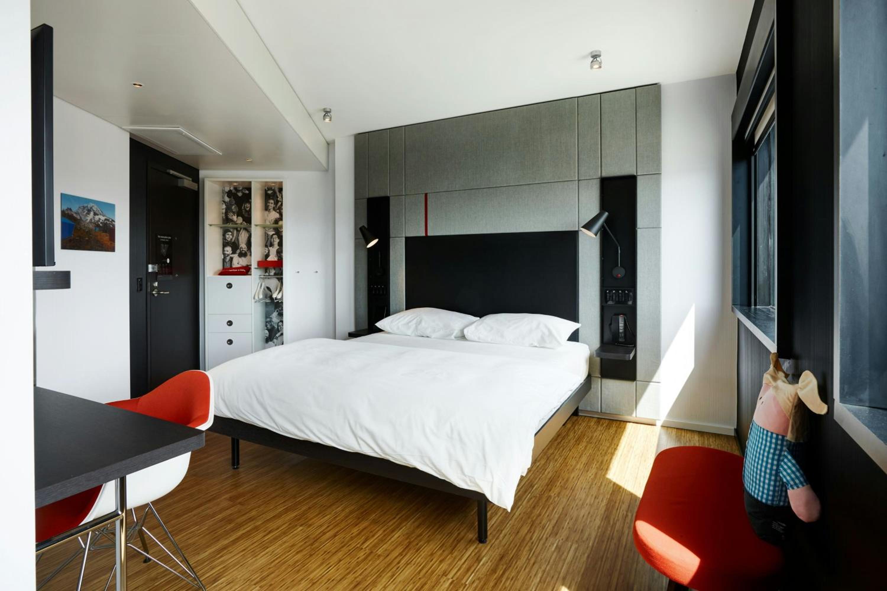 King Room - Accessible - Photo 3