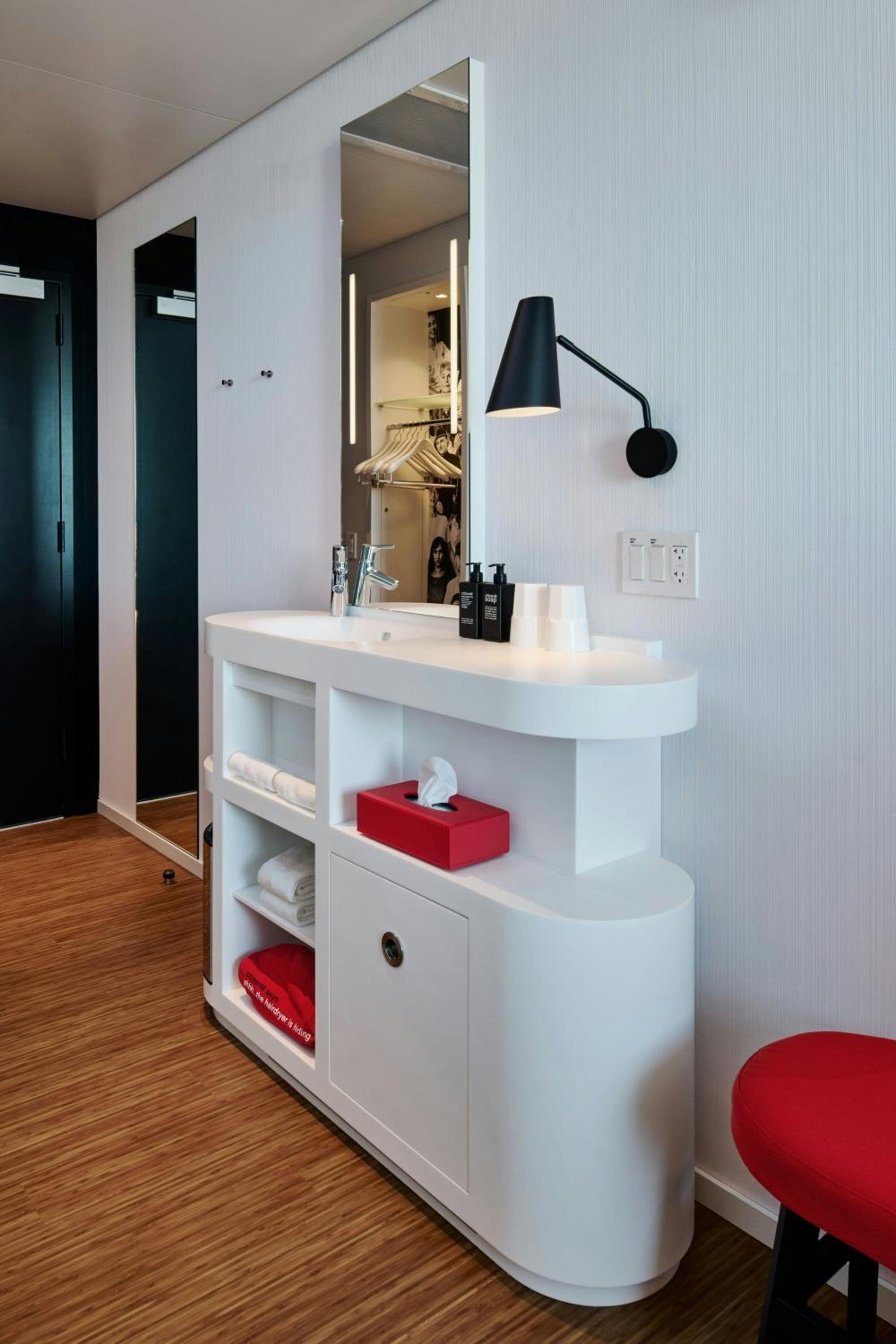 King Room