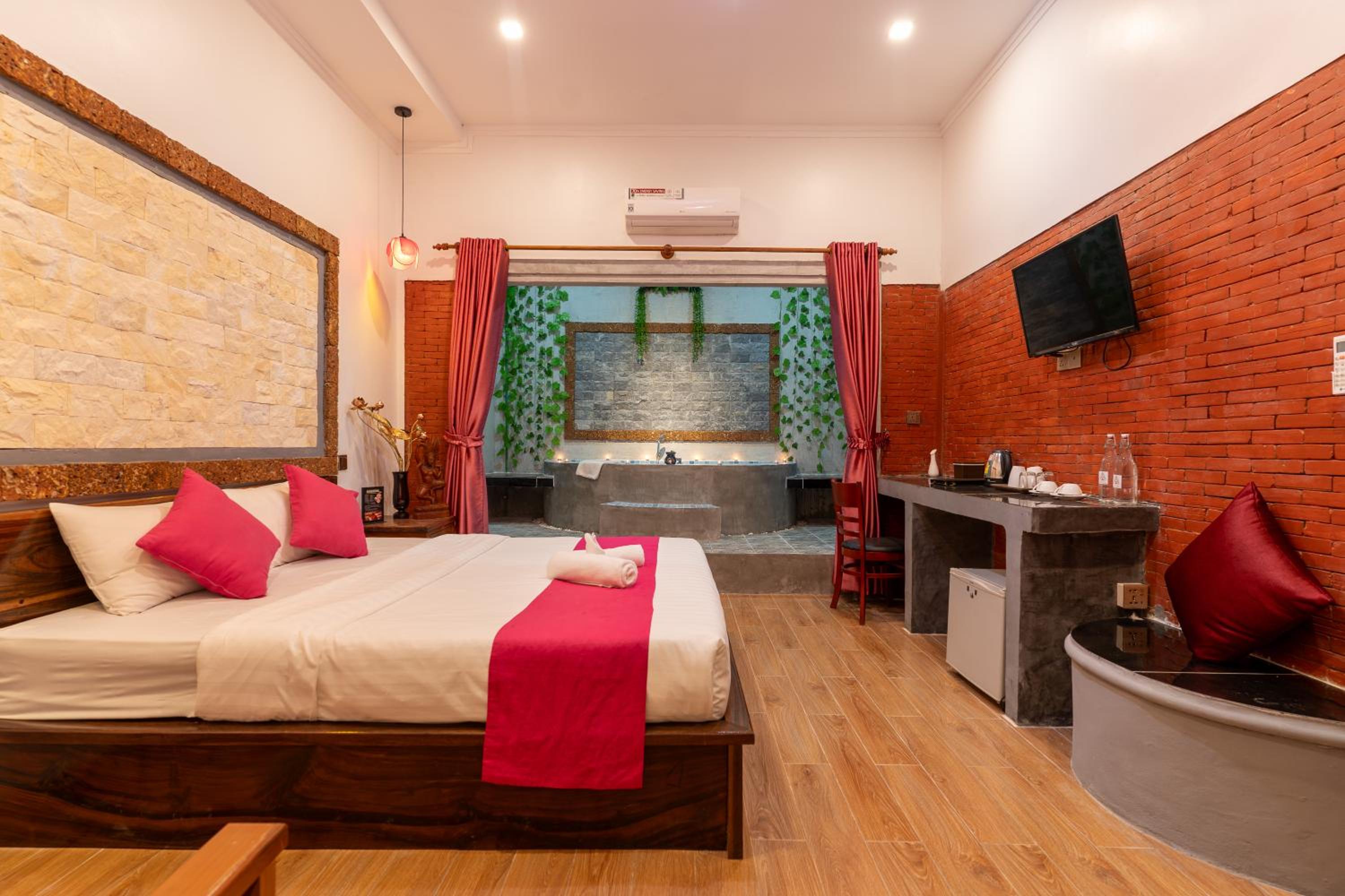Superior King Room photo 2