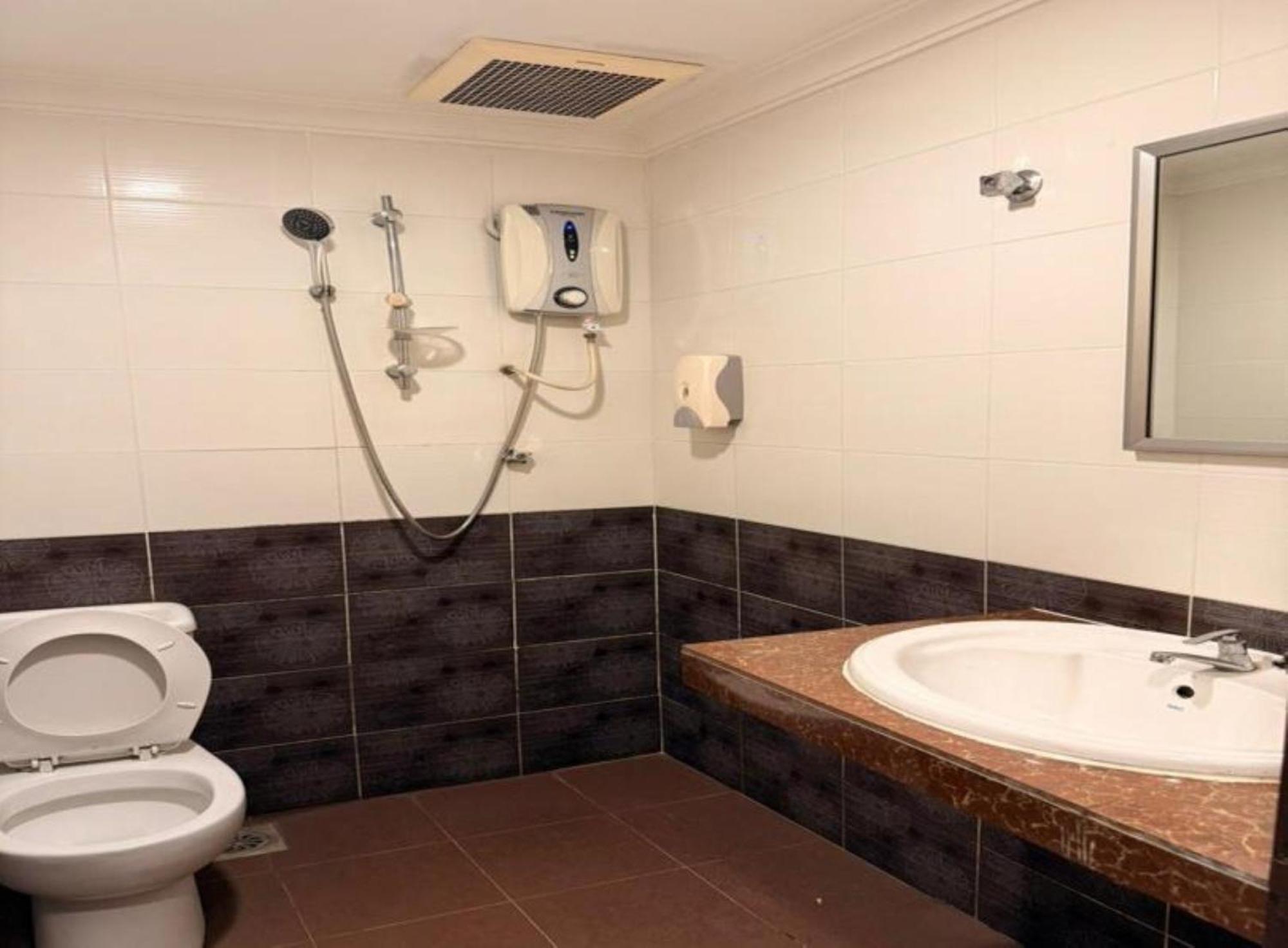 Deluxe King Room photo 3