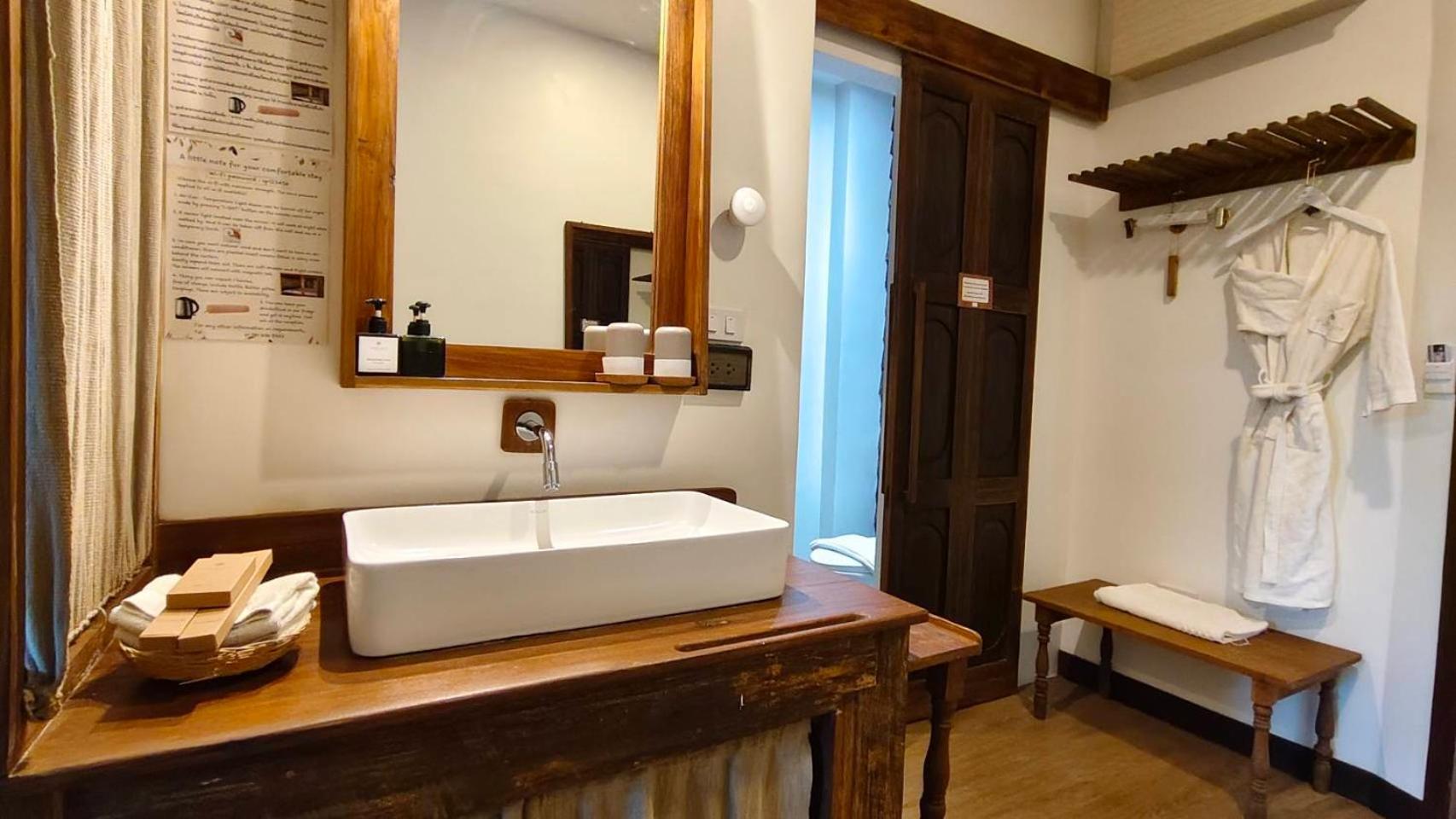Superior Double Room - Photo 9