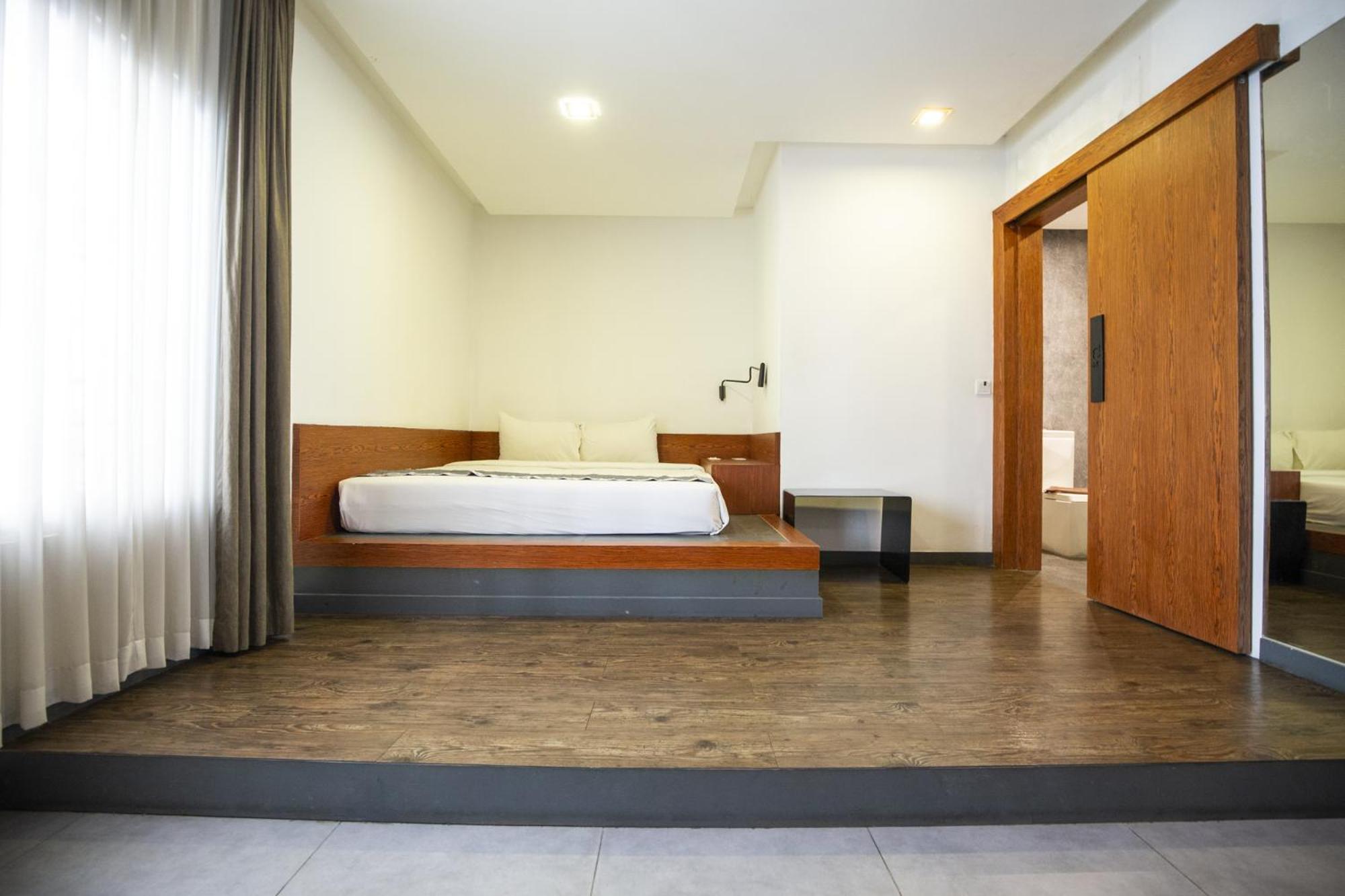 Superior Queen Room