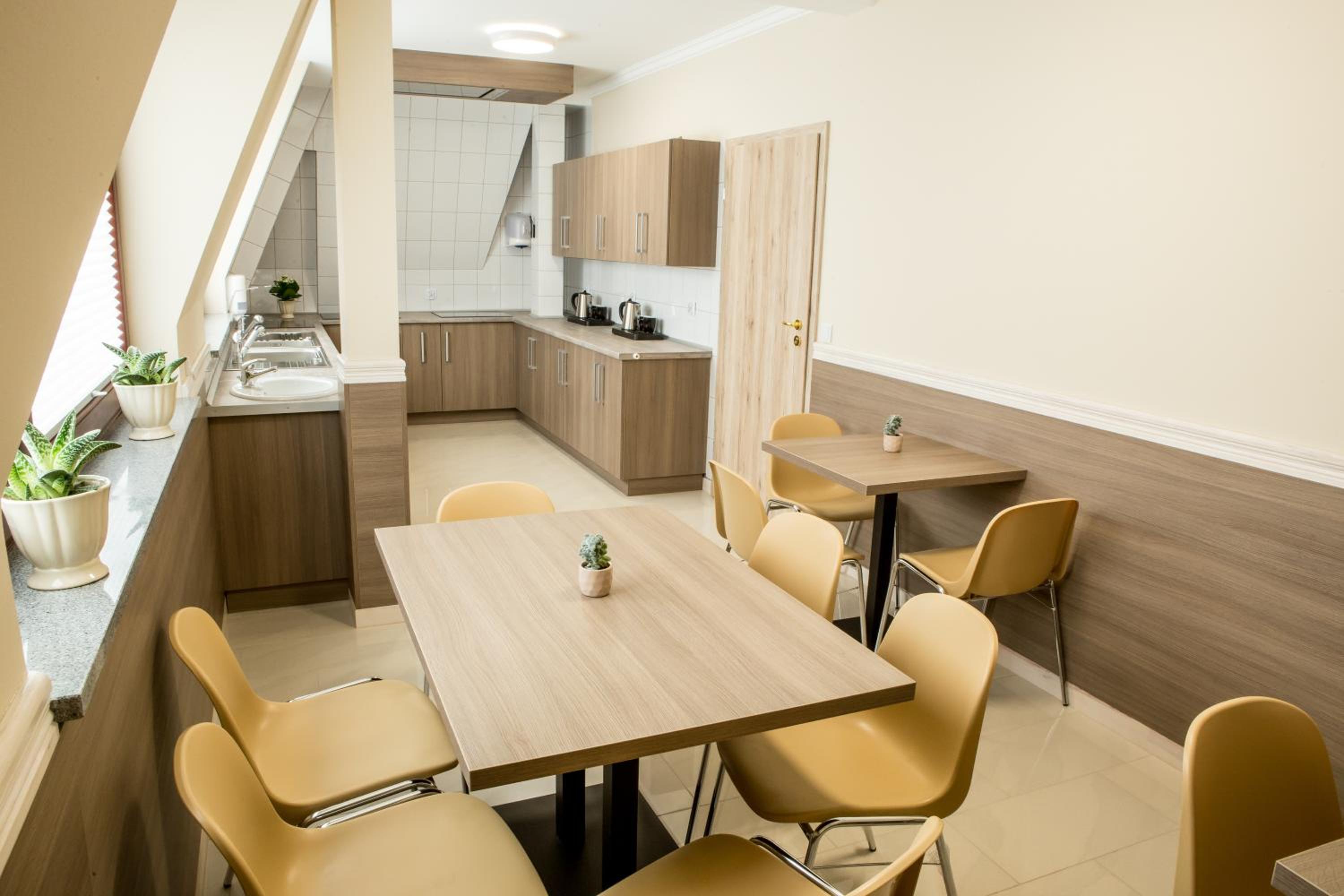 Twin Room - Photo 24