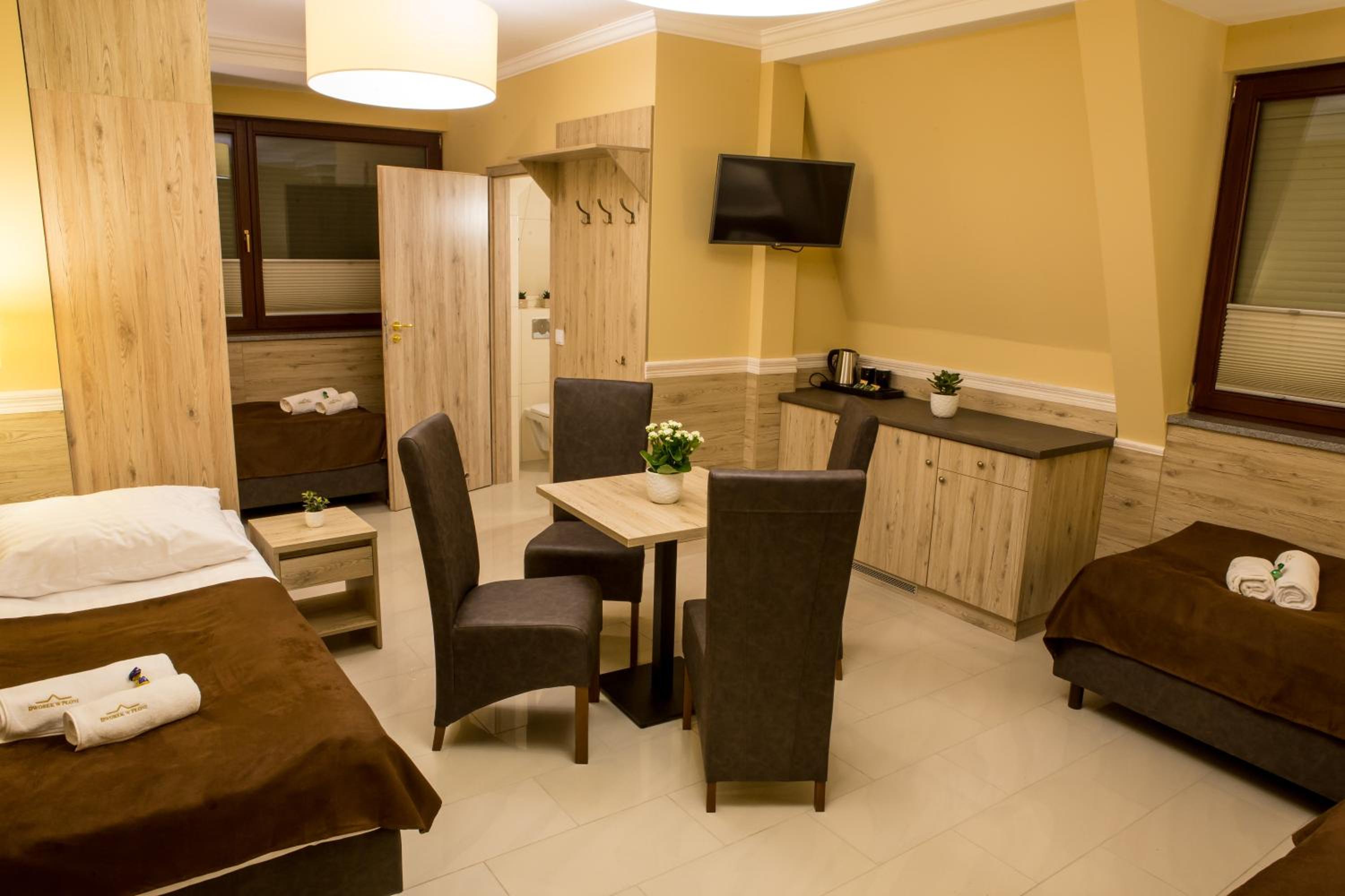 Twin Room - Photo 21