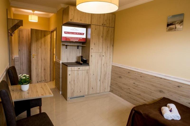 Twin Room - Photo 15