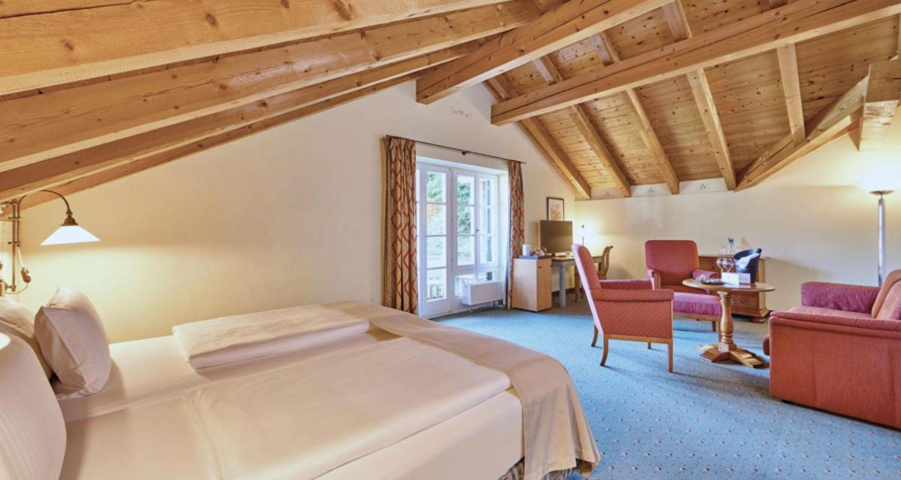 Superior Room with One Double Bed and One Single Bed - Balcony - Photo 5