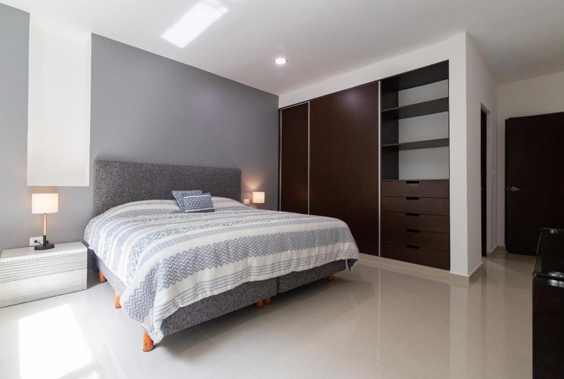 Three-Bedroom Apartment - Photo 3