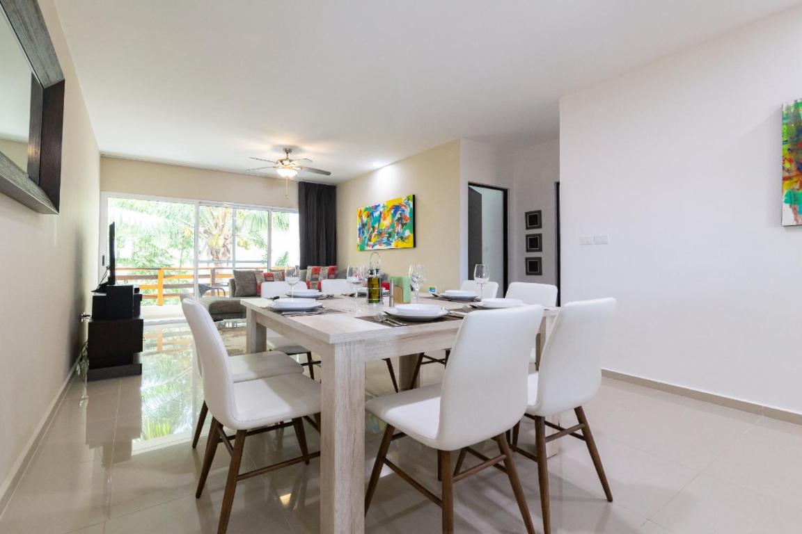 Three-Bedroom Apartment - Photo 2