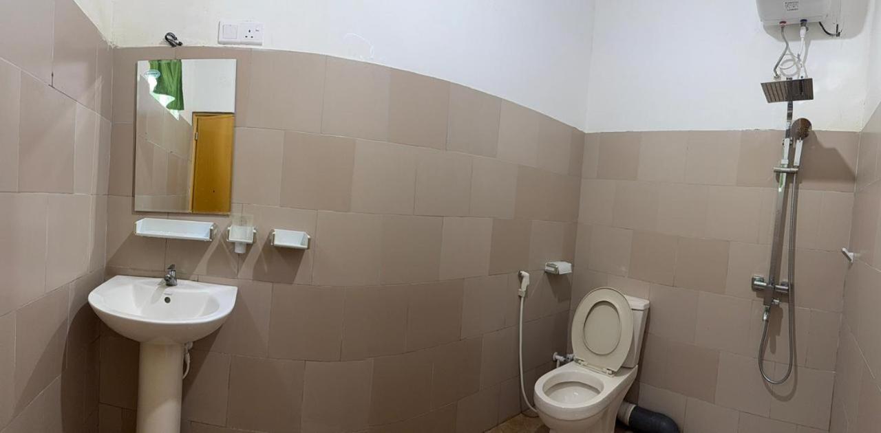 Family Room with Private Bathroom photo 1