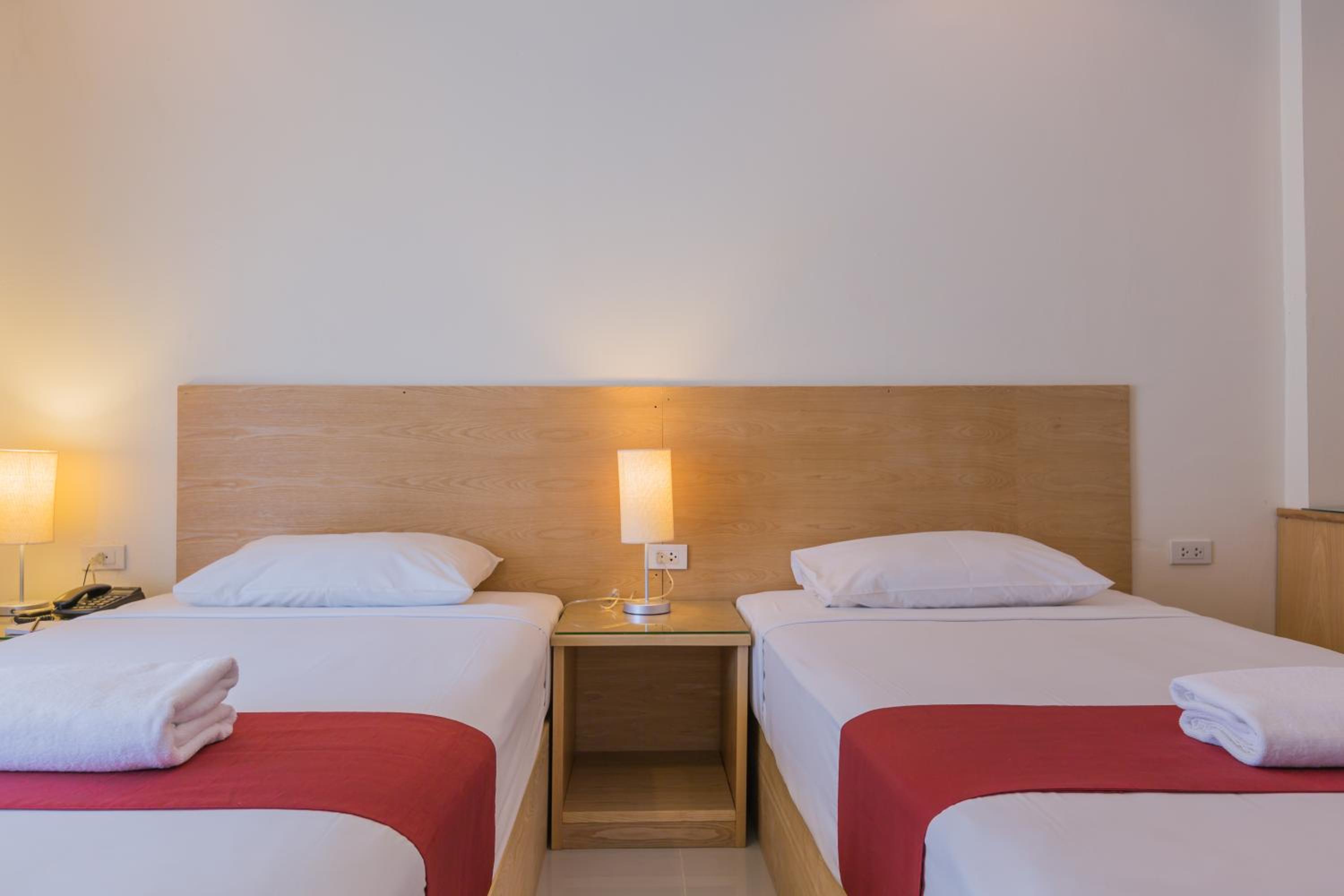 Deluxe Twin Room photo 2