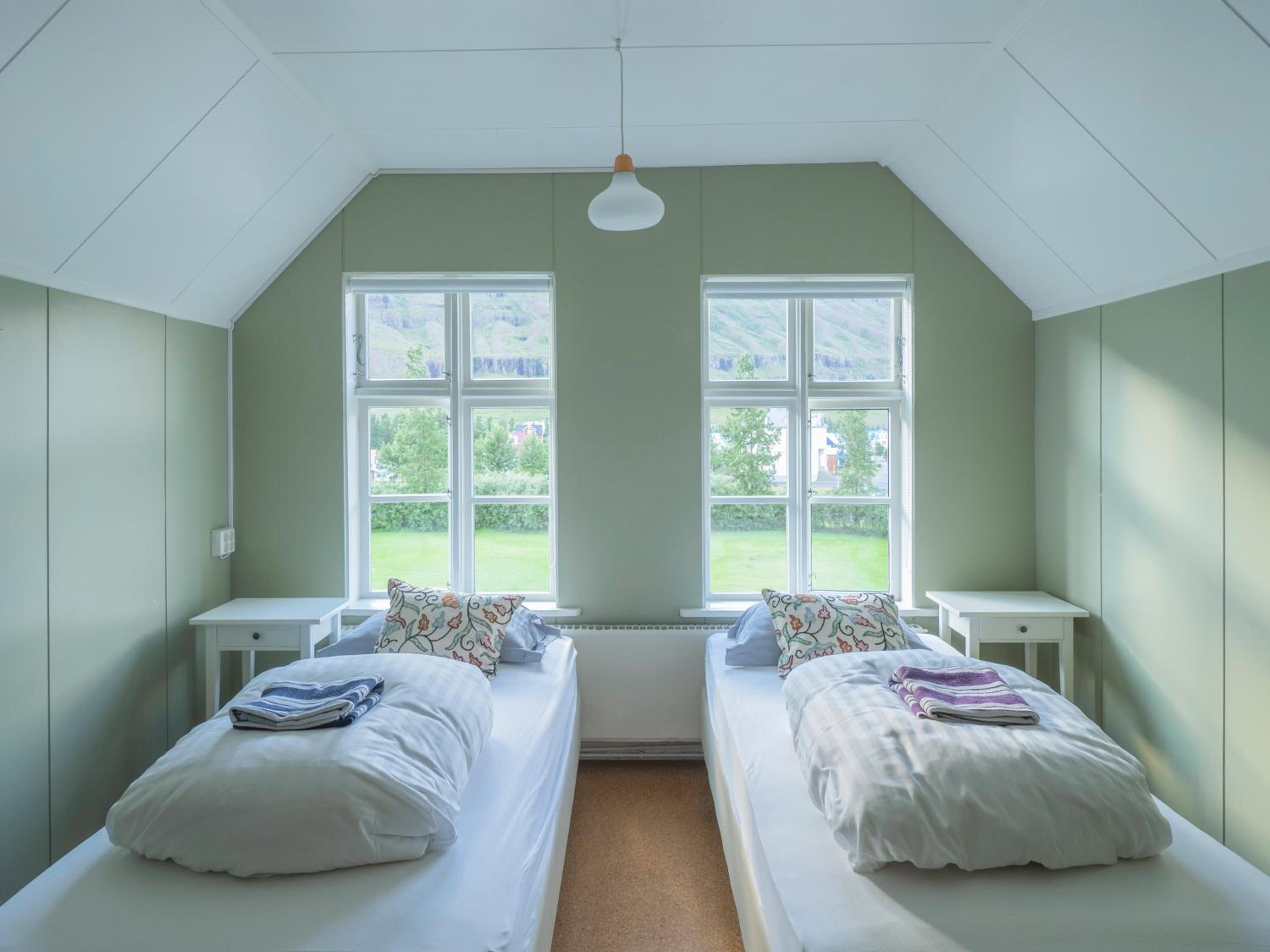Double or Twin Room with Shared Bathroom photo 2