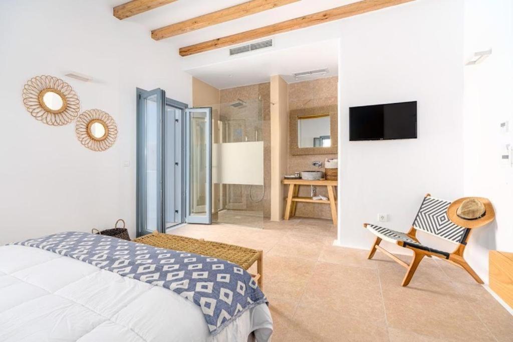 Superior Triple Room photo 2