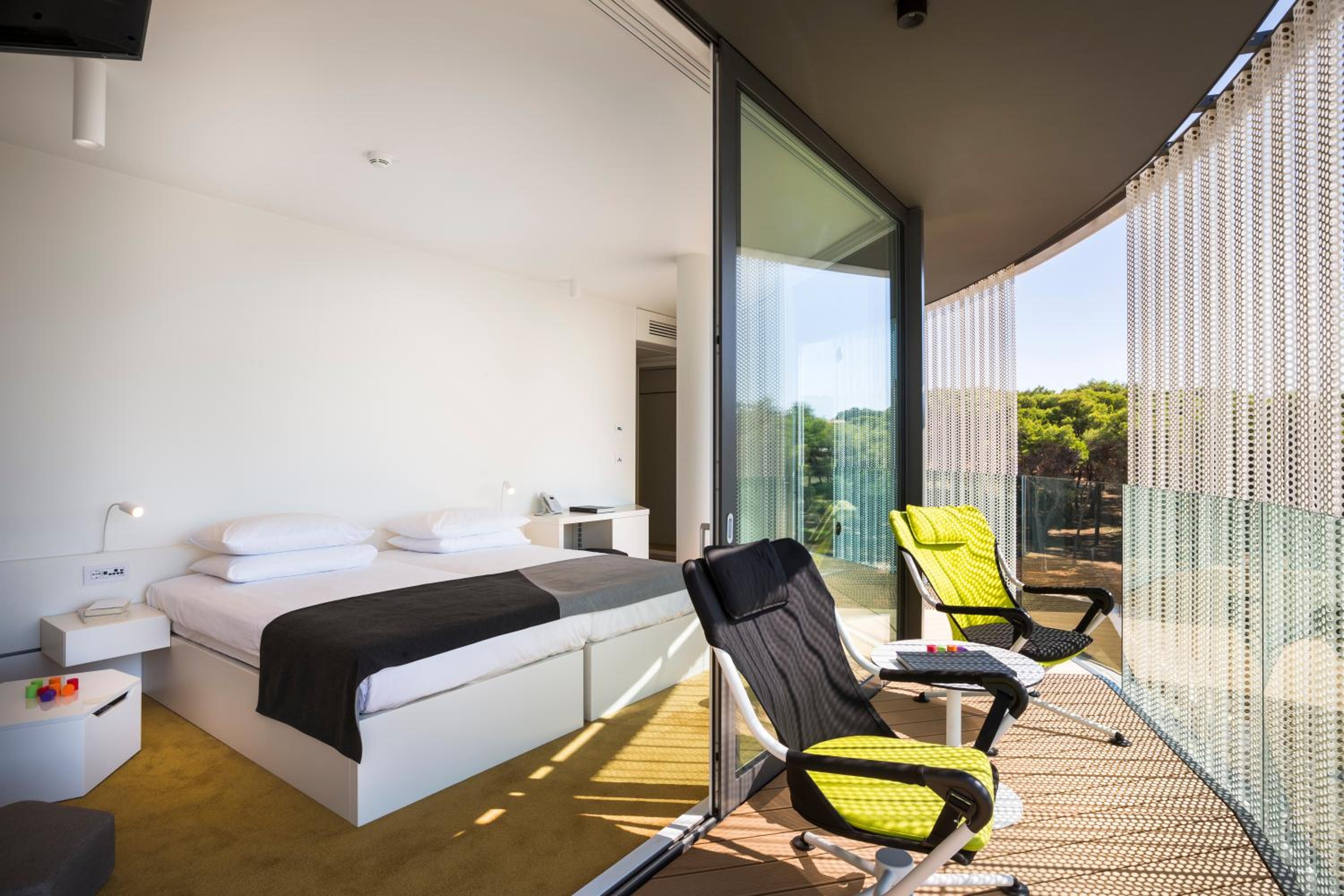 Grand Double or Twin Room with Sofa Bed - Photo 2