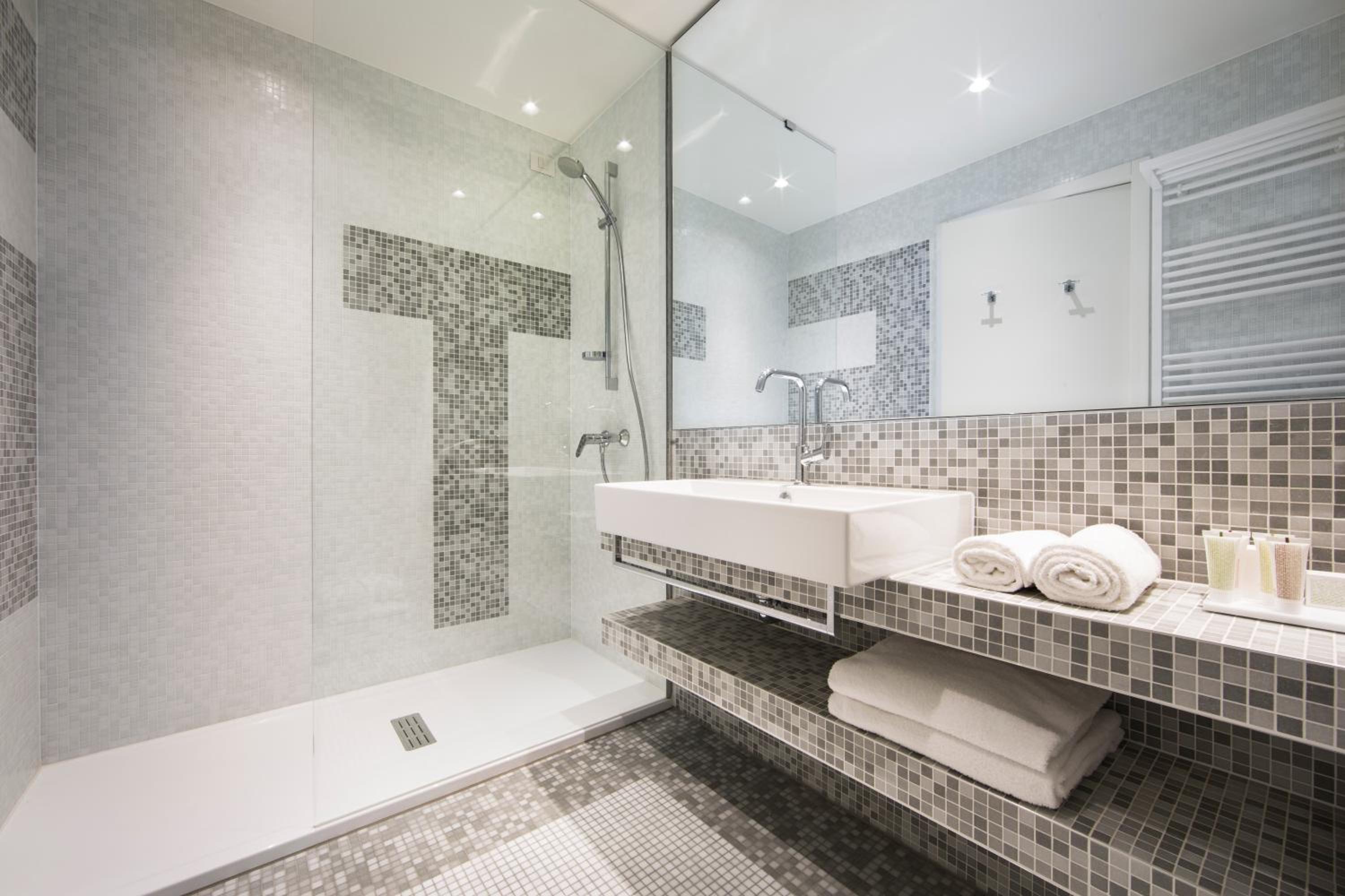 Classic Double Room - Photo 7