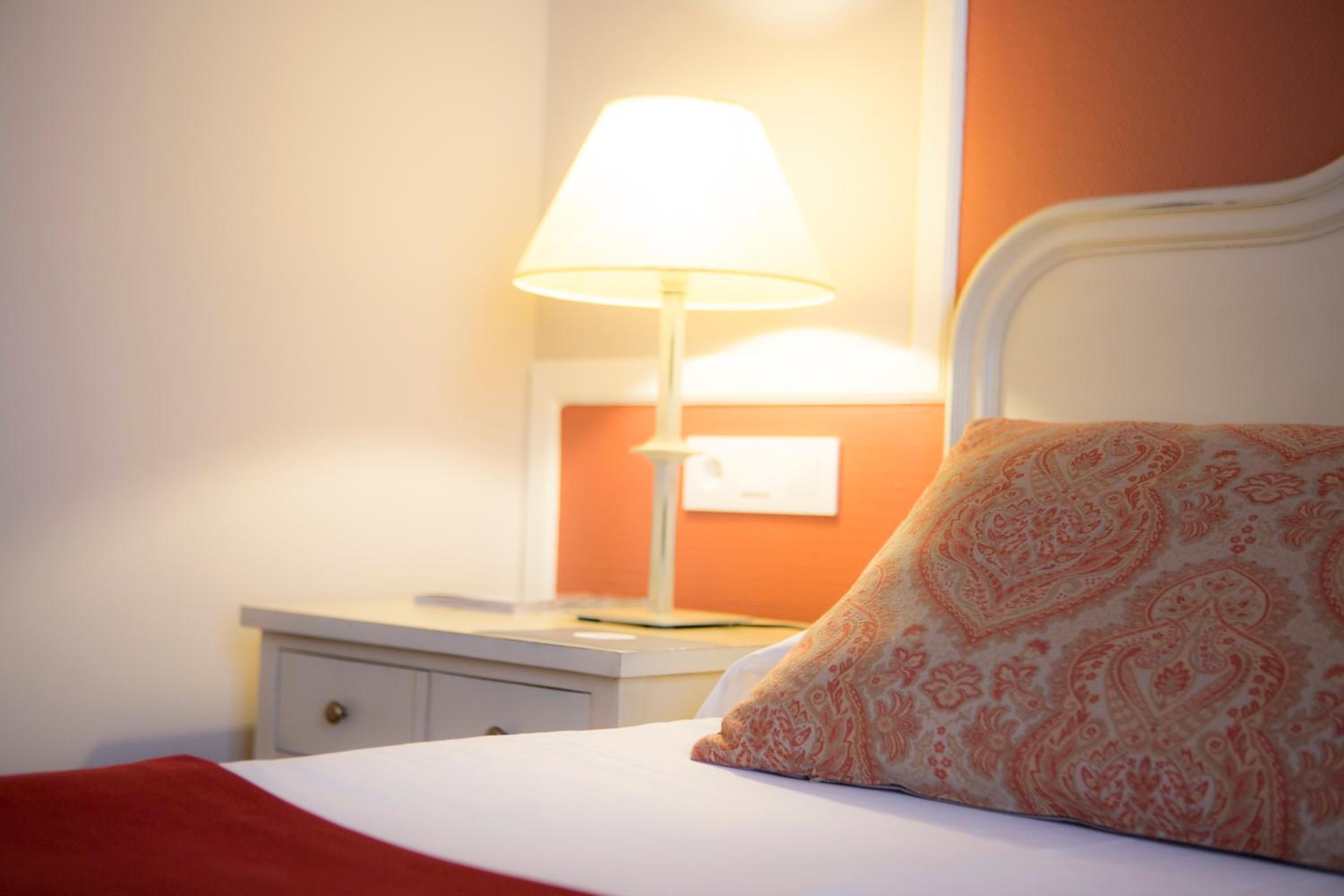 Single Room - Photo 1