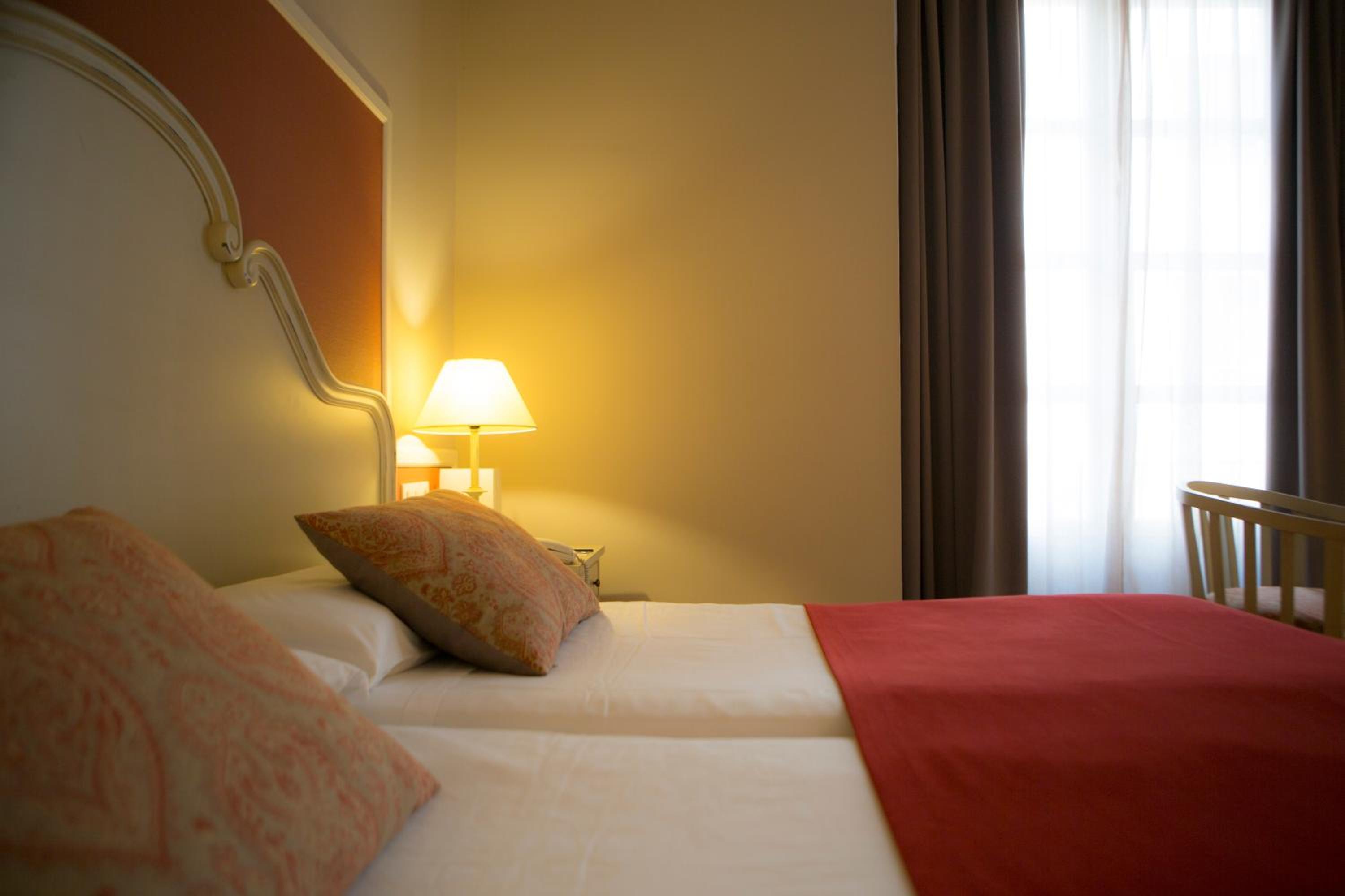 Economy Double or Twin Room - Photo 3