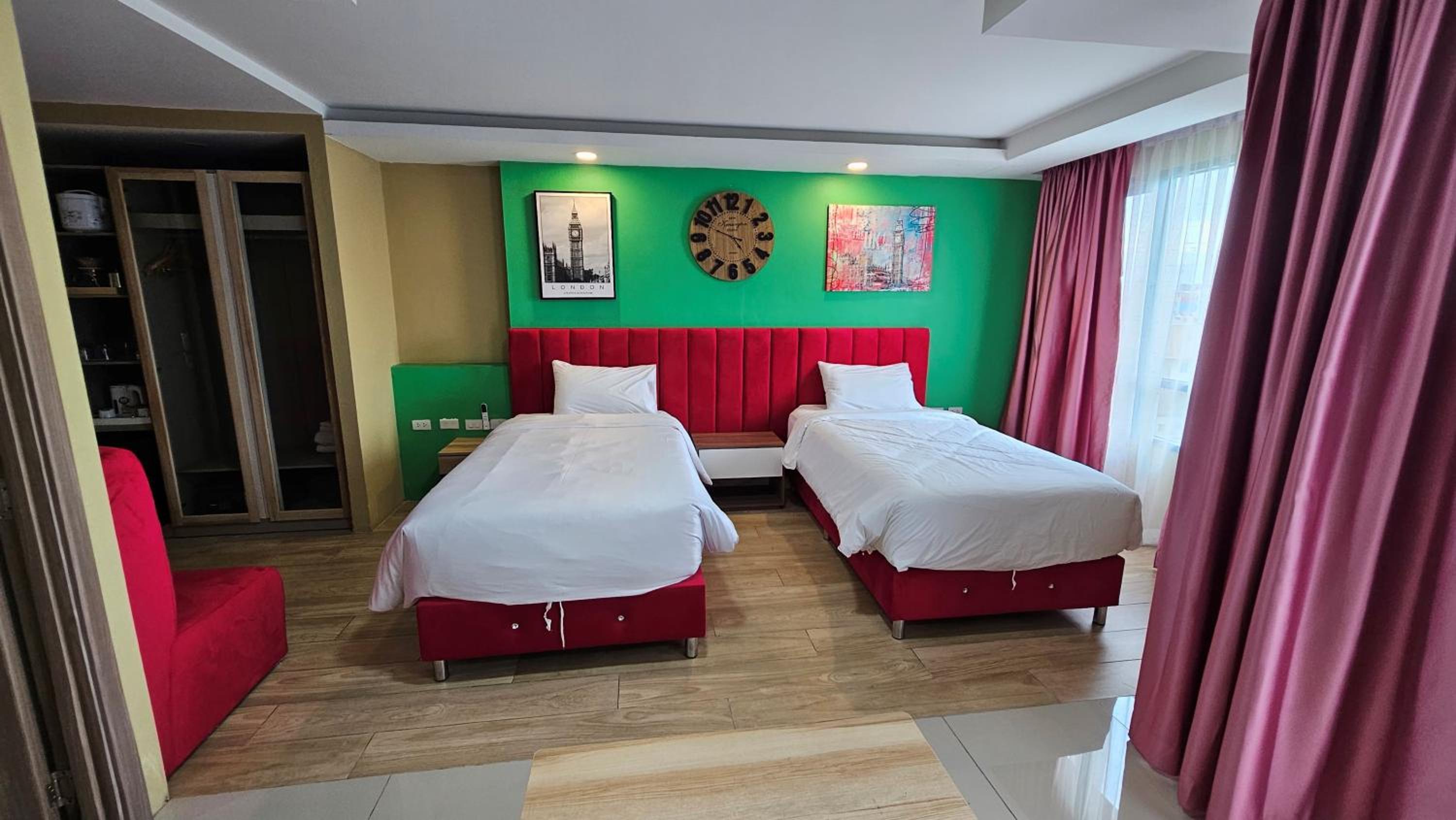 Executive Suite