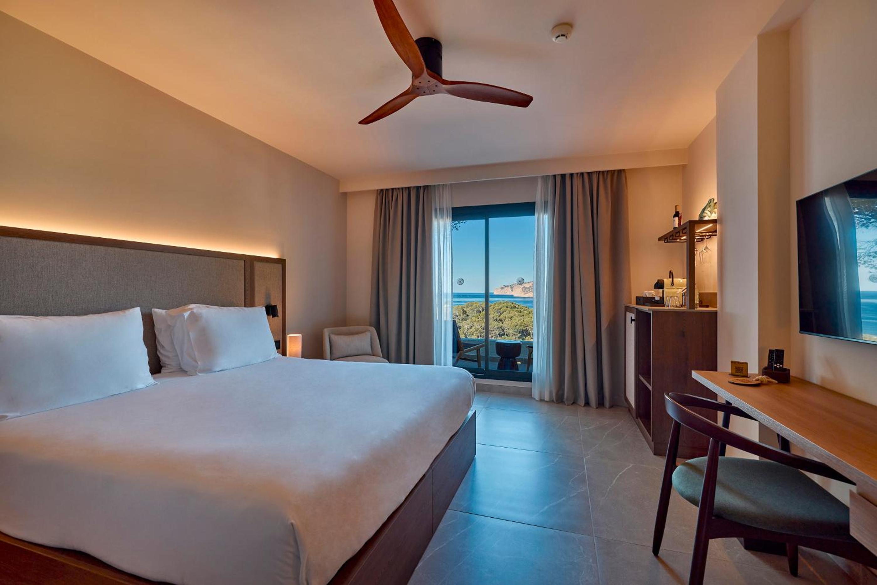 Joy Junior Suite with Sea View