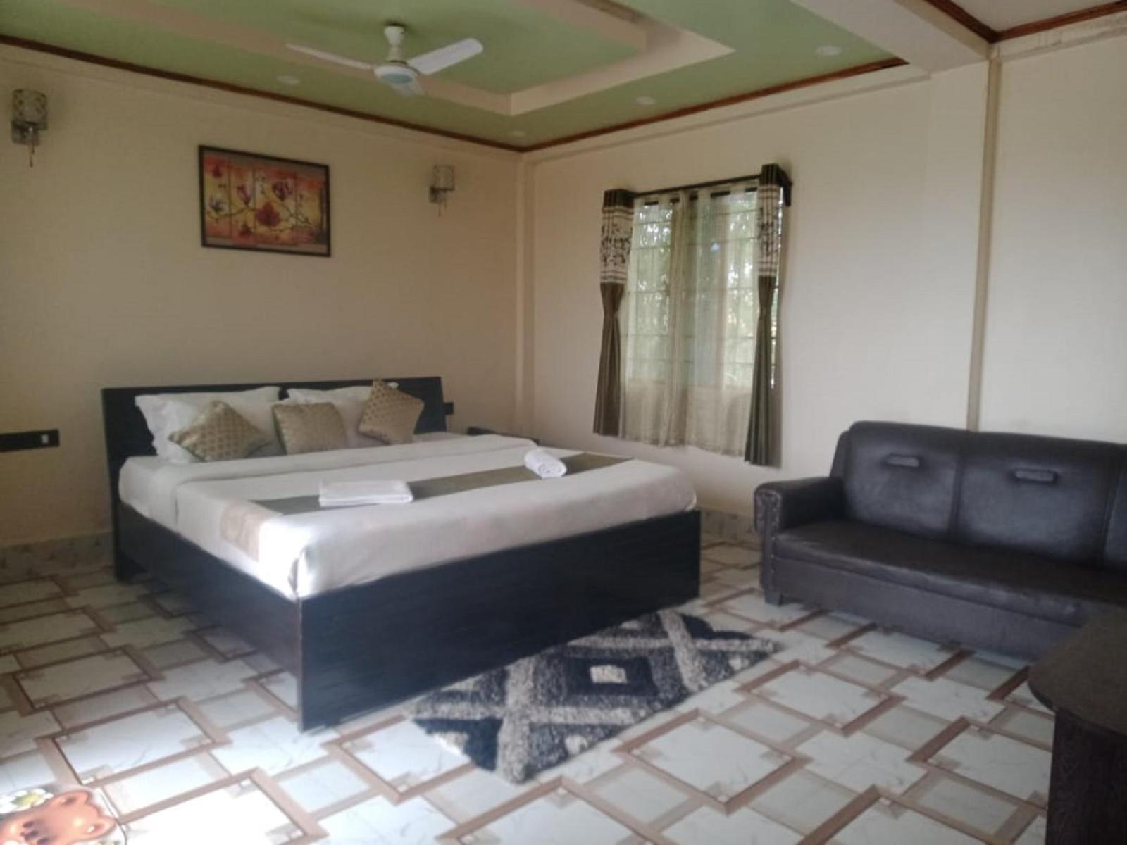 Deluxe Double or Twin Room photo 3