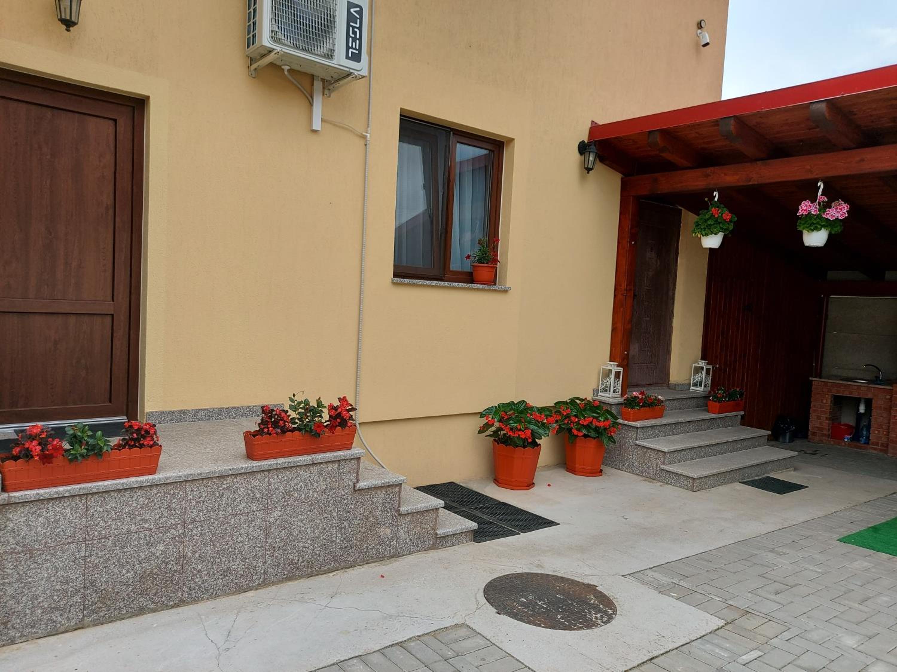 Apartment - Ground Floor photo 3