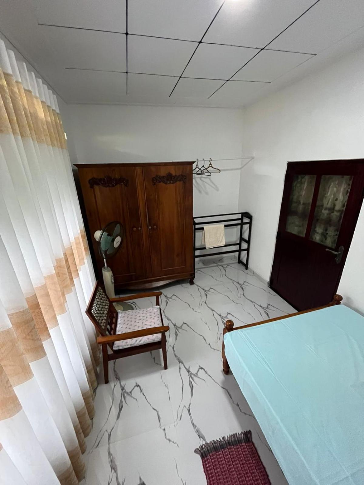 Single Room photo 3