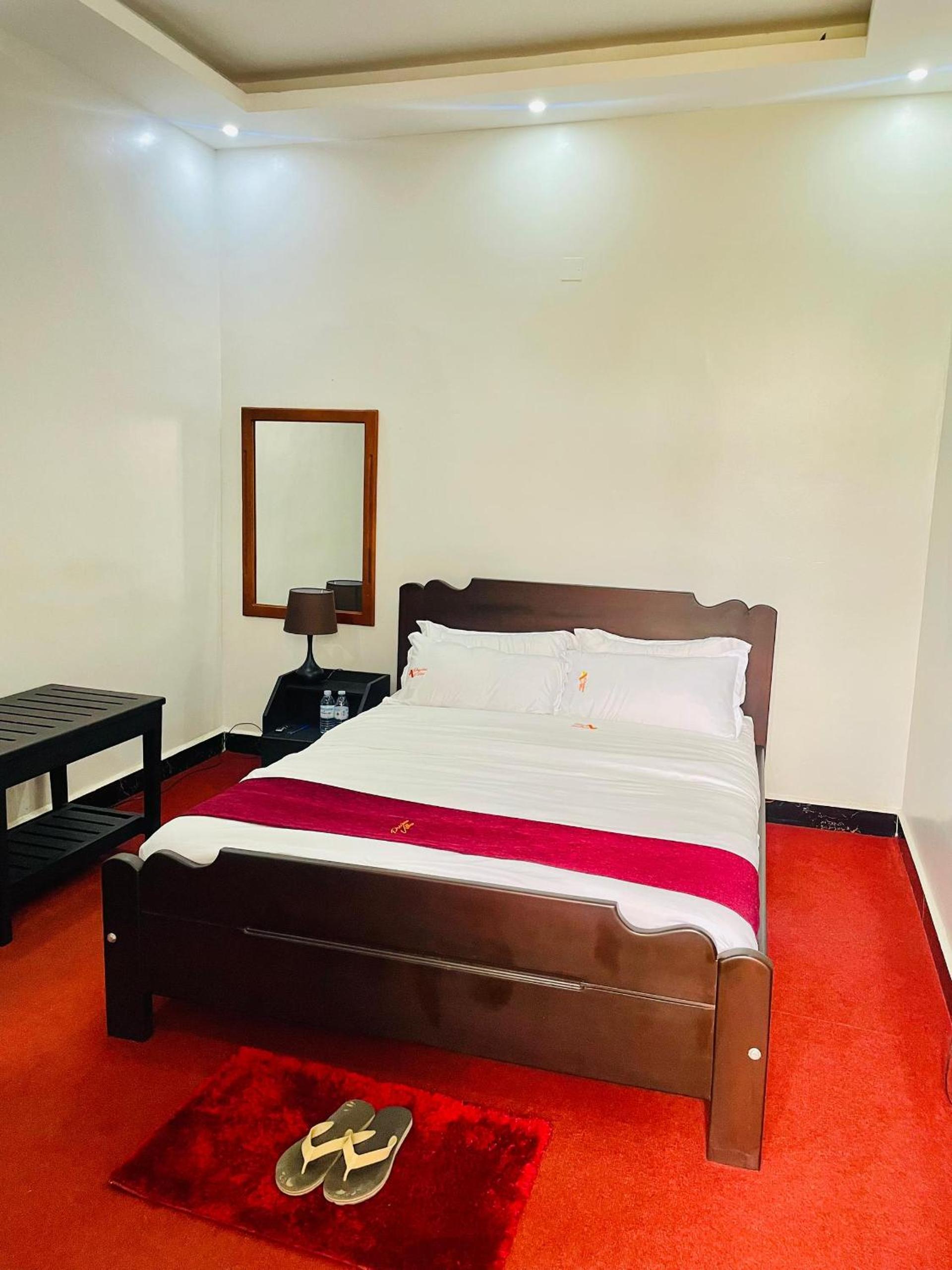 Single Room photo 1