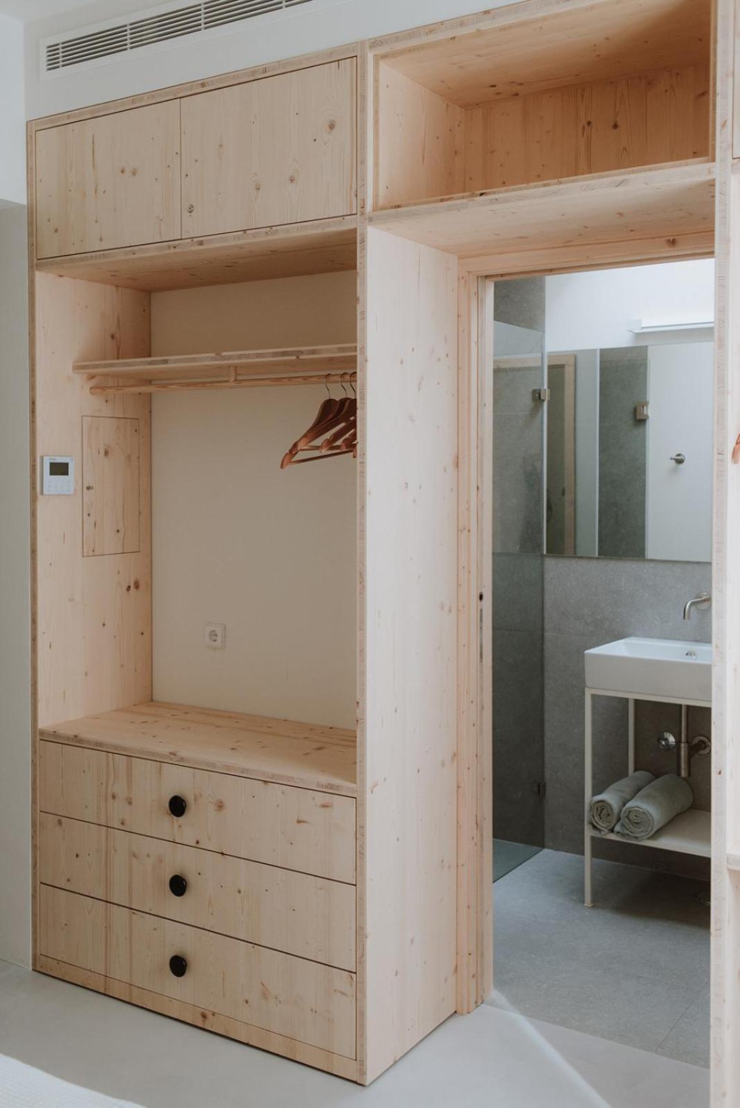 Large Double Room