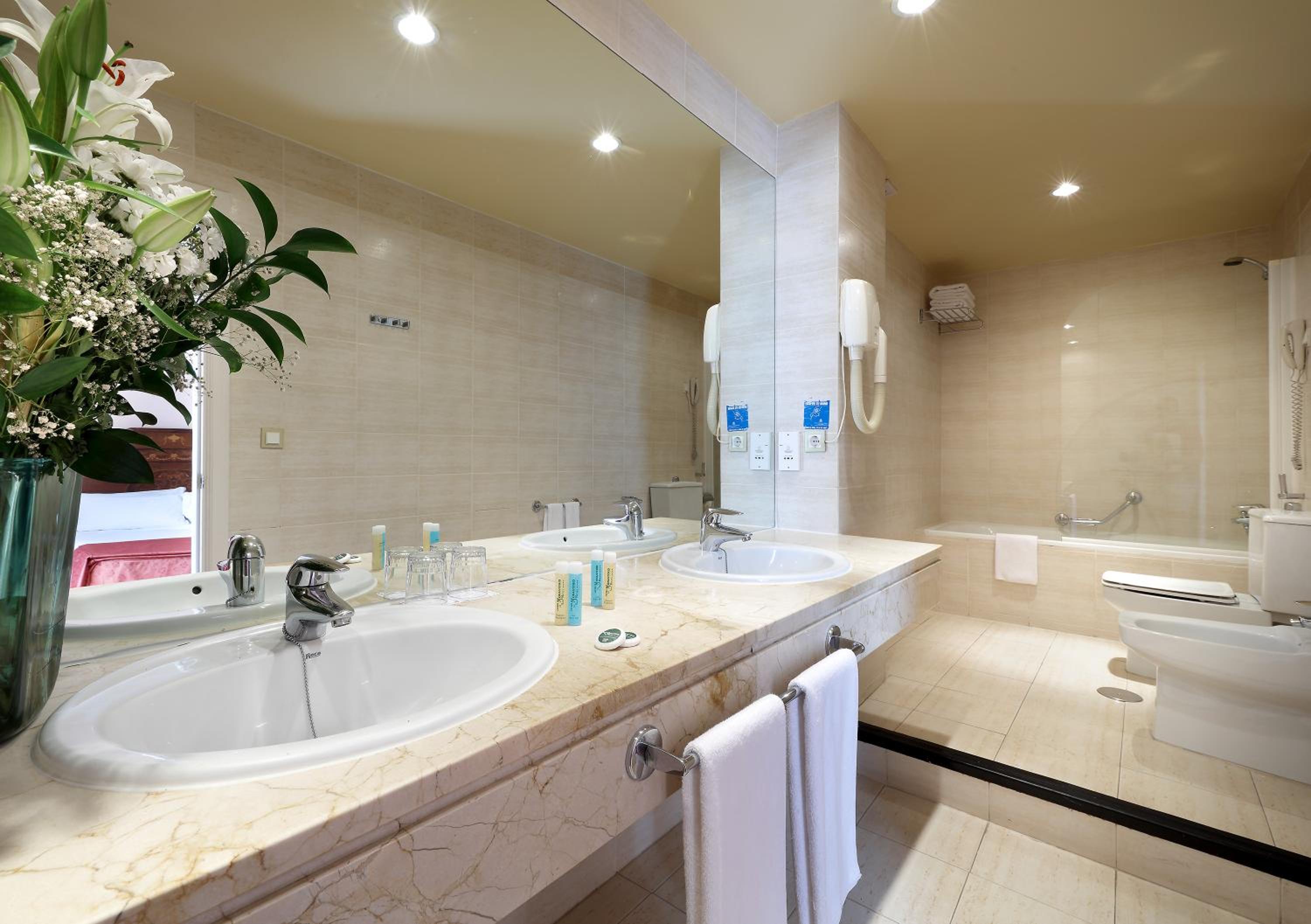 Junior Suite - Photo 6