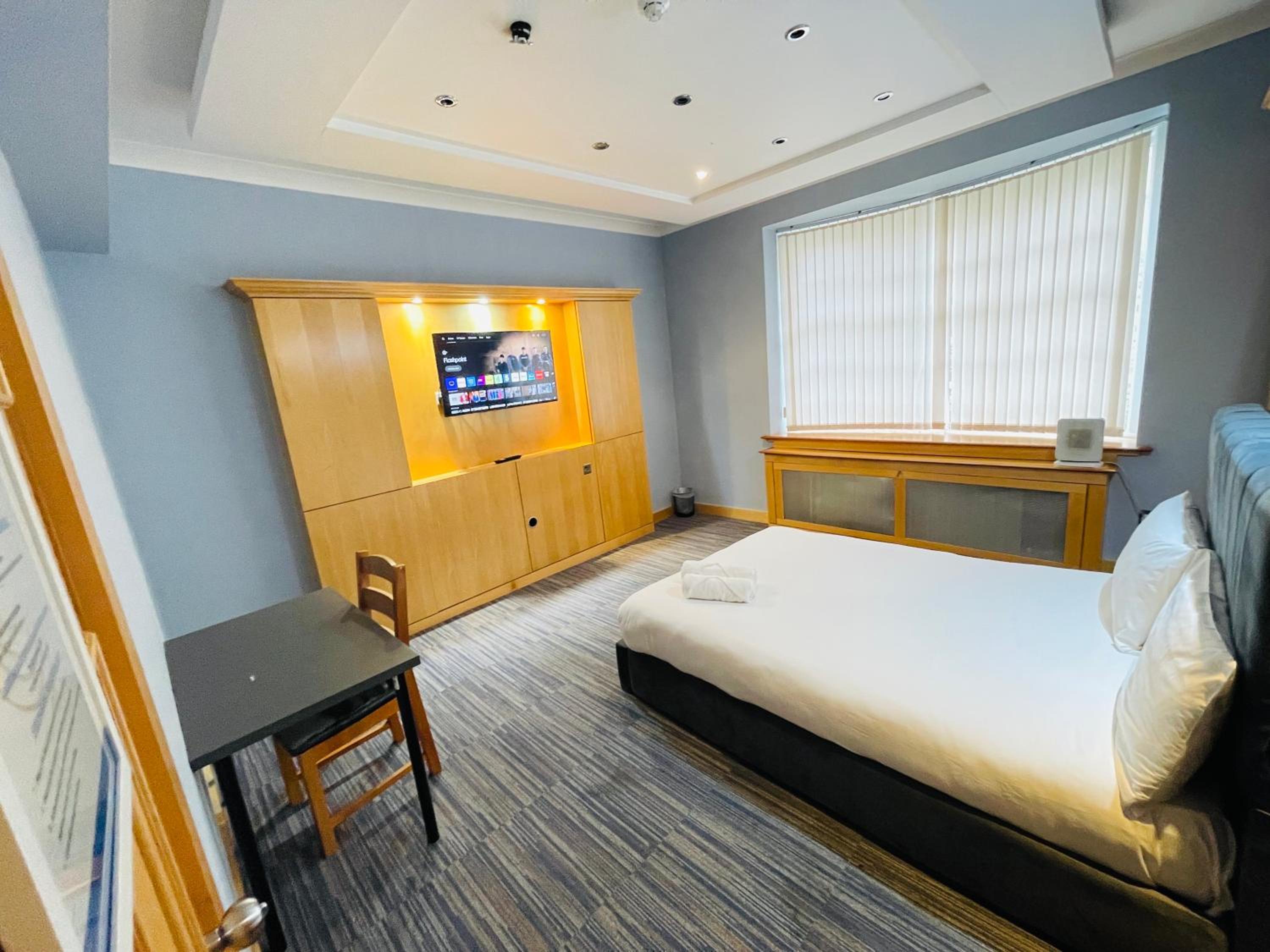Standard Double Room with Shared Bathroom photo 2