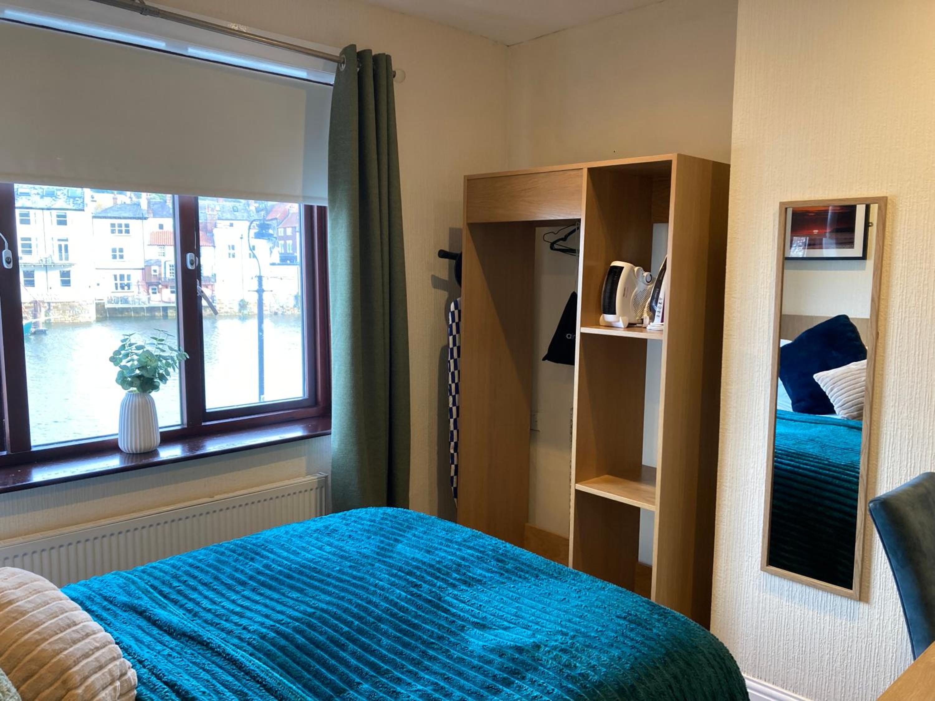 Double Room with Sea View - Photo 6