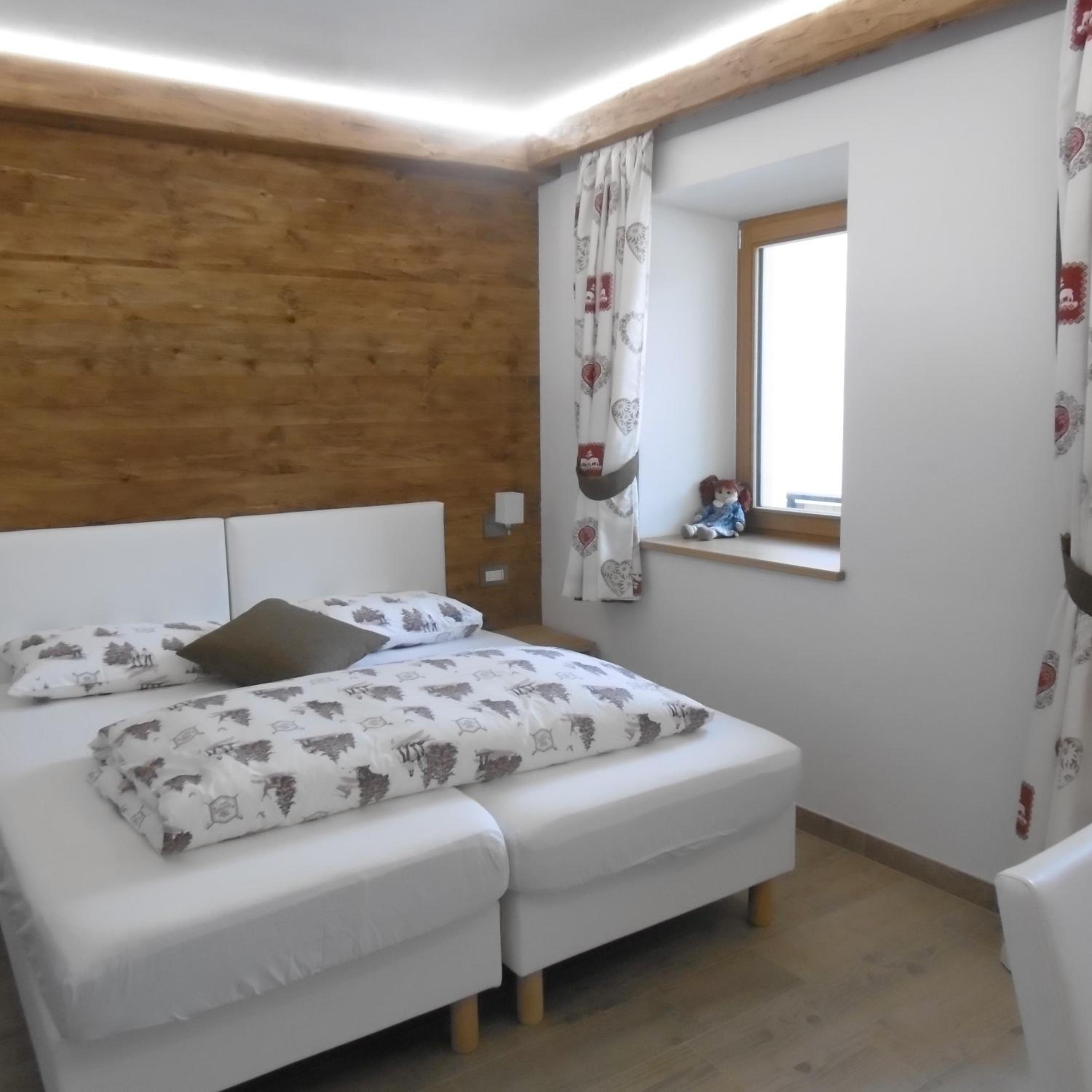 Small Double Room - Photo 2