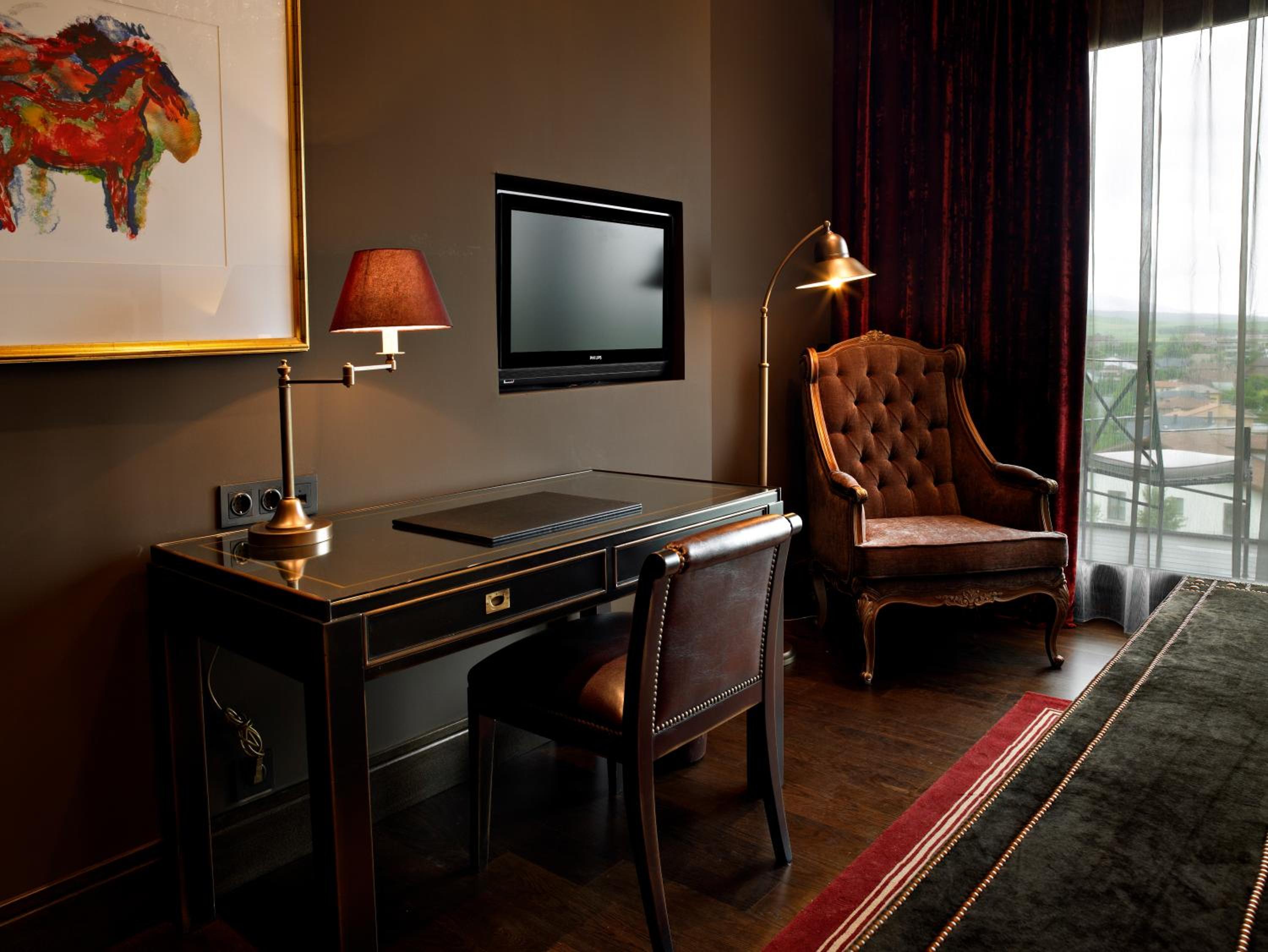 Deluxe Double or Twin Room with View - Photo 2