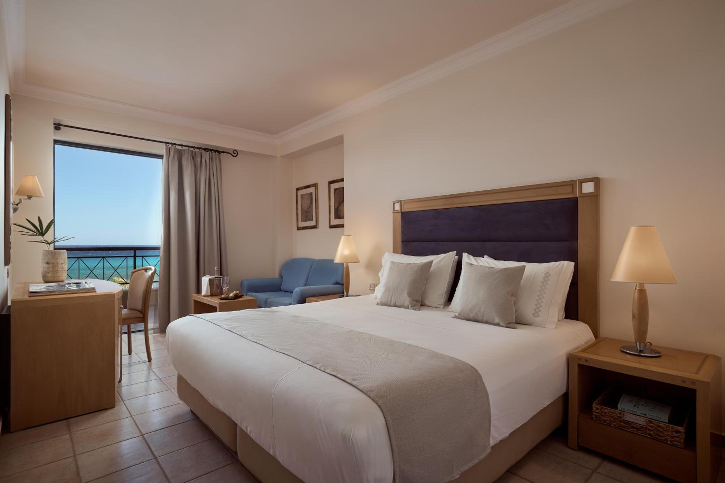 Double or Twin Room with Sea View