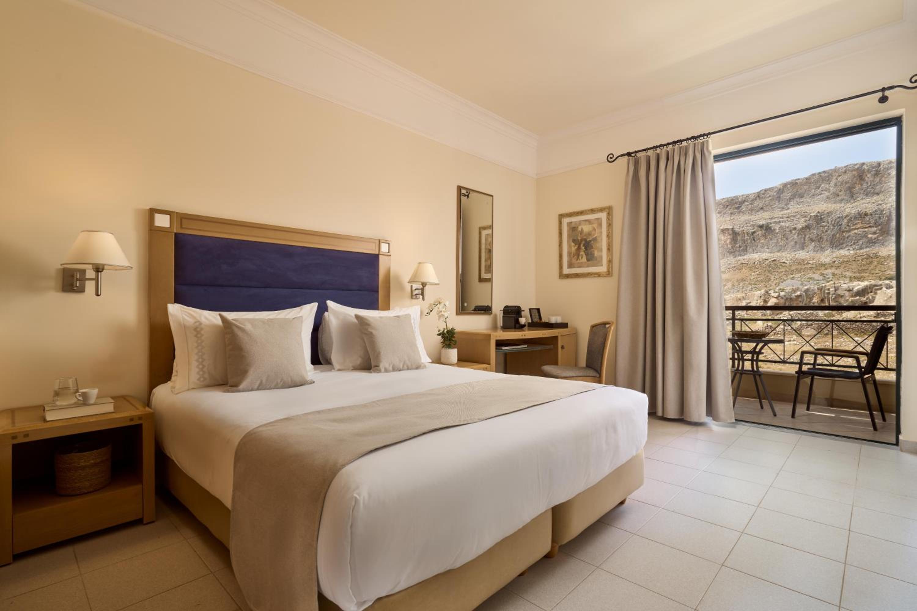 Double or Twin Room with Side Sea View