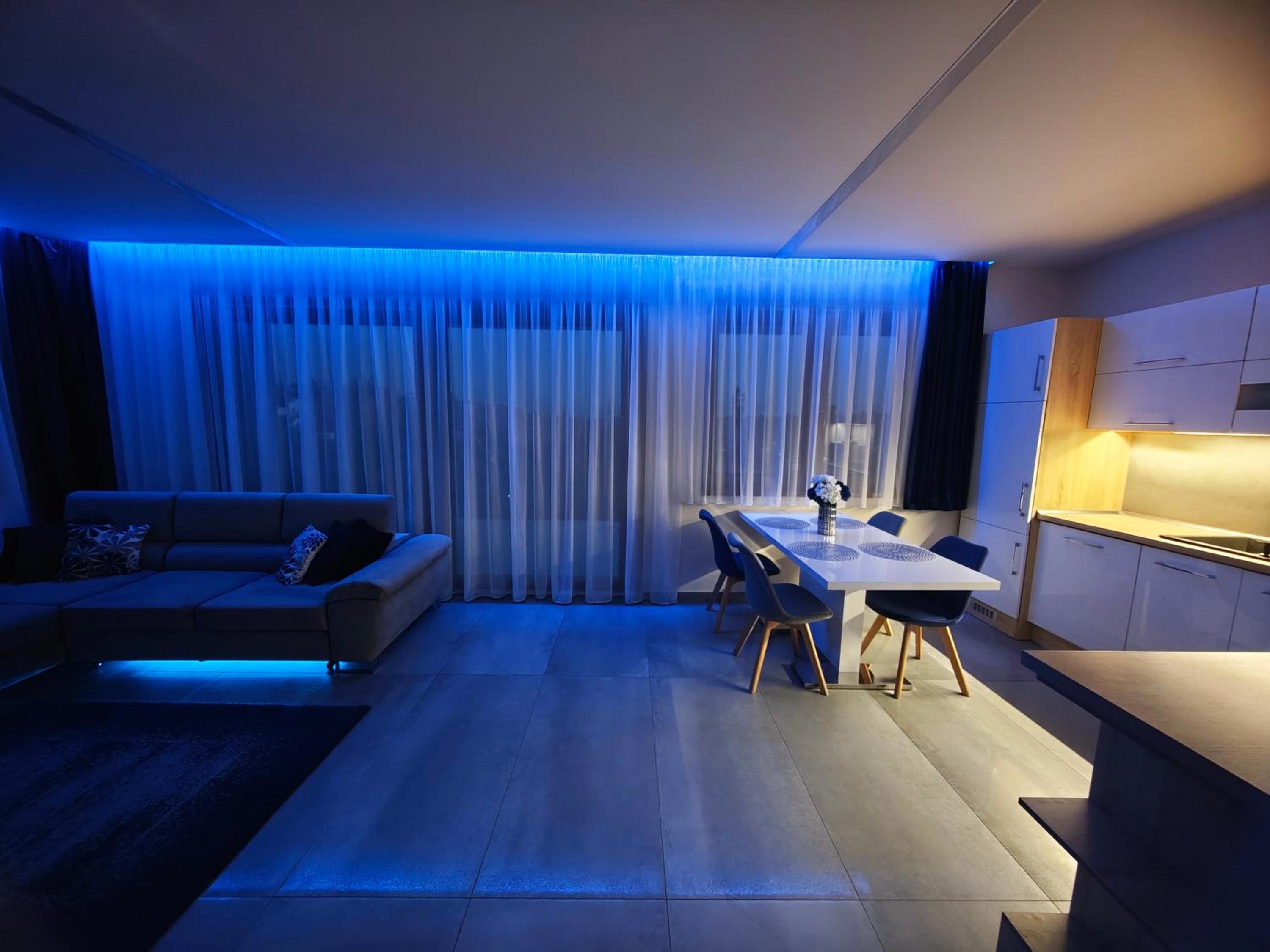 Apartment with View and Balcony photo 3