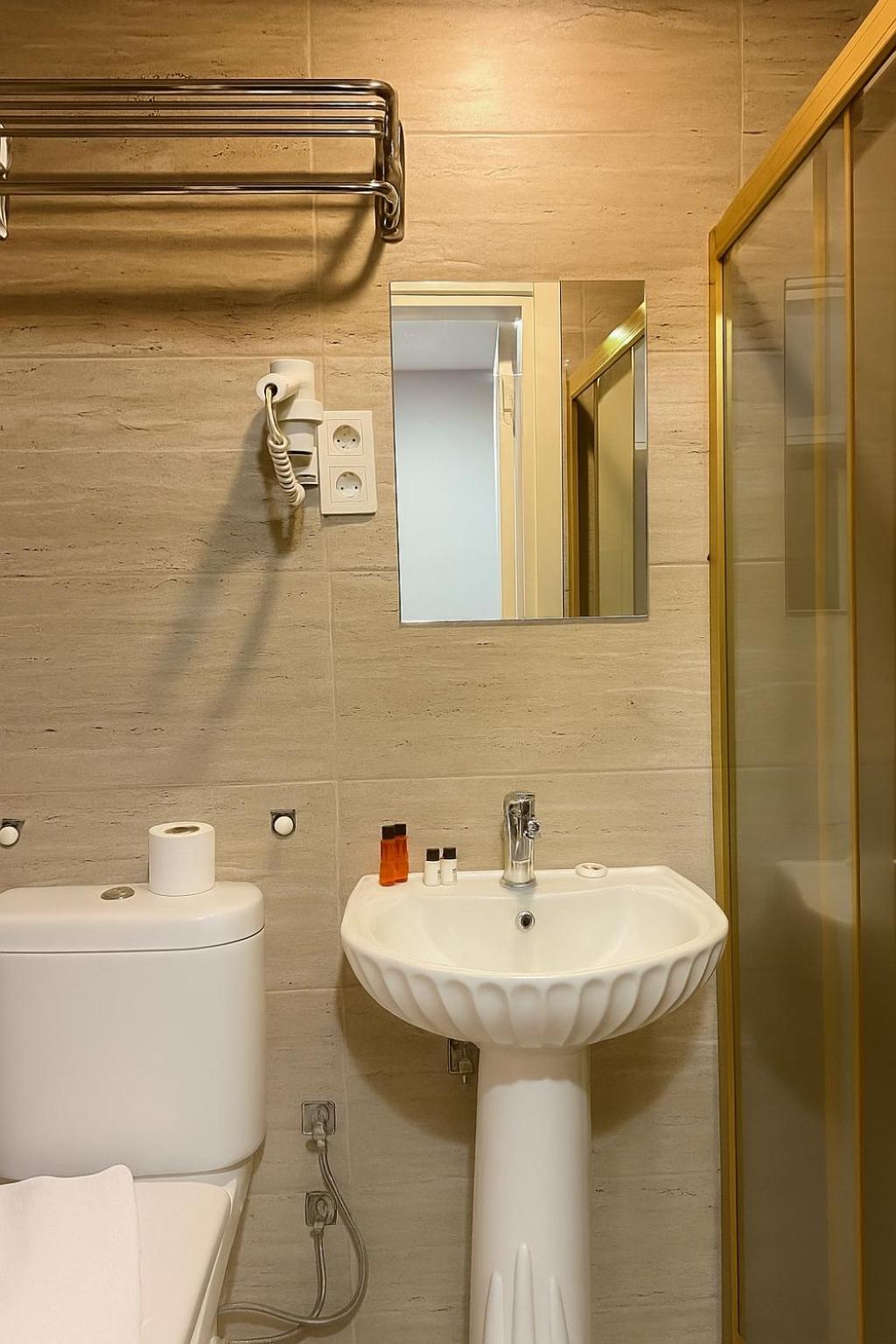 Standard Double Room with Fan photo 1
