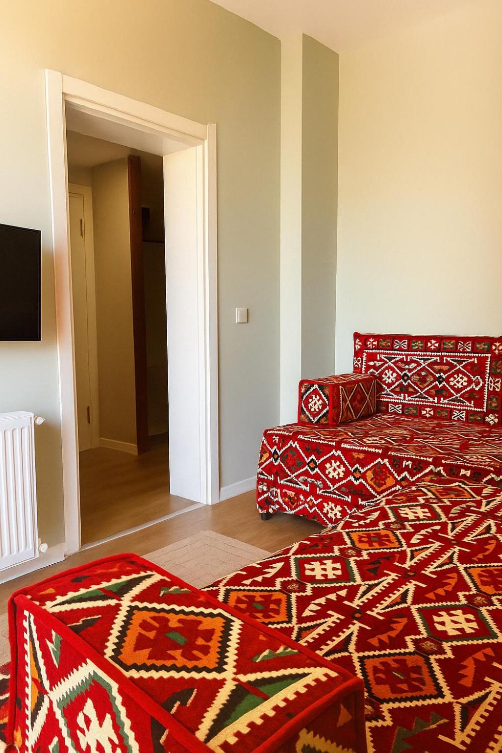 King Suite with Balcony photo 3