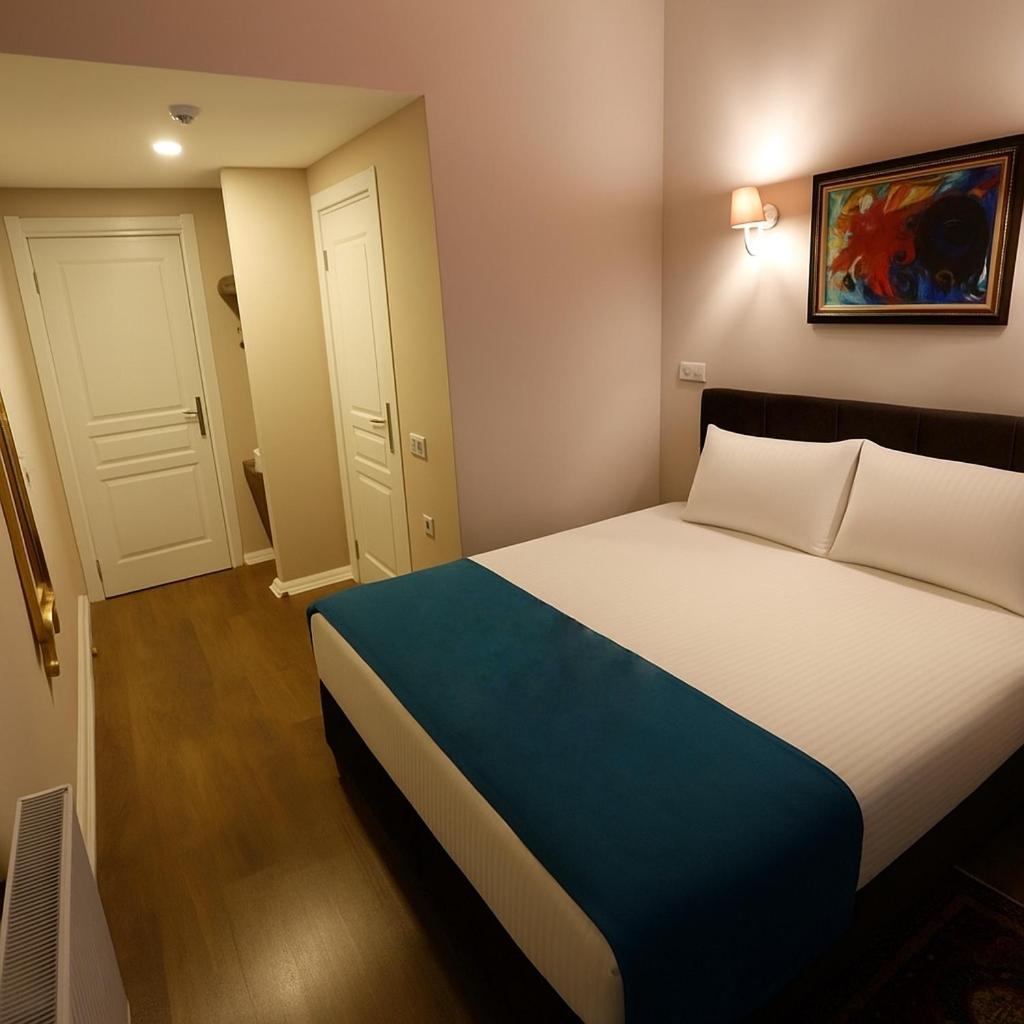 Standard Double Room with Fan photo 3