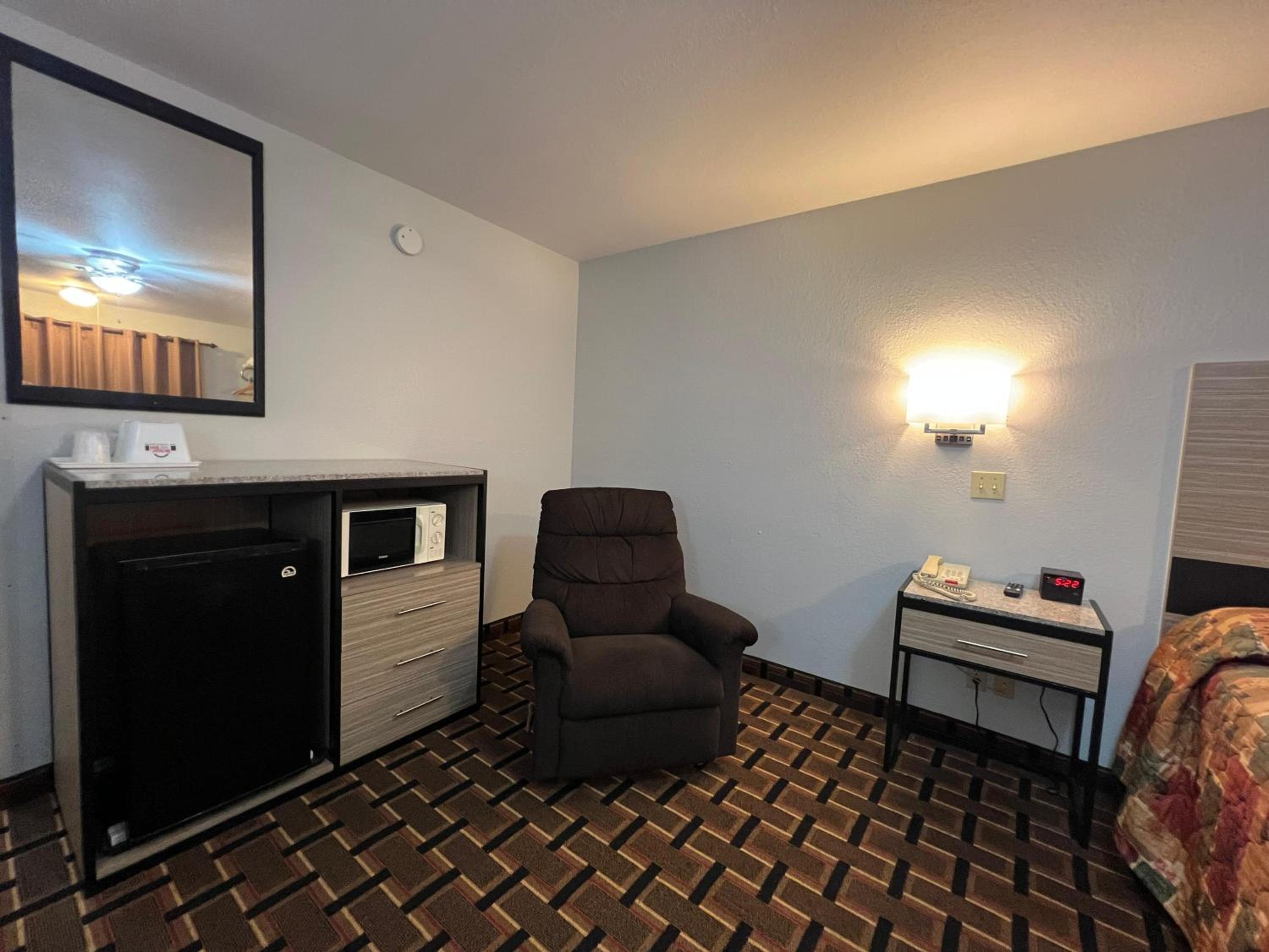 Deluxe Inn Capital O Nebraska City I 29