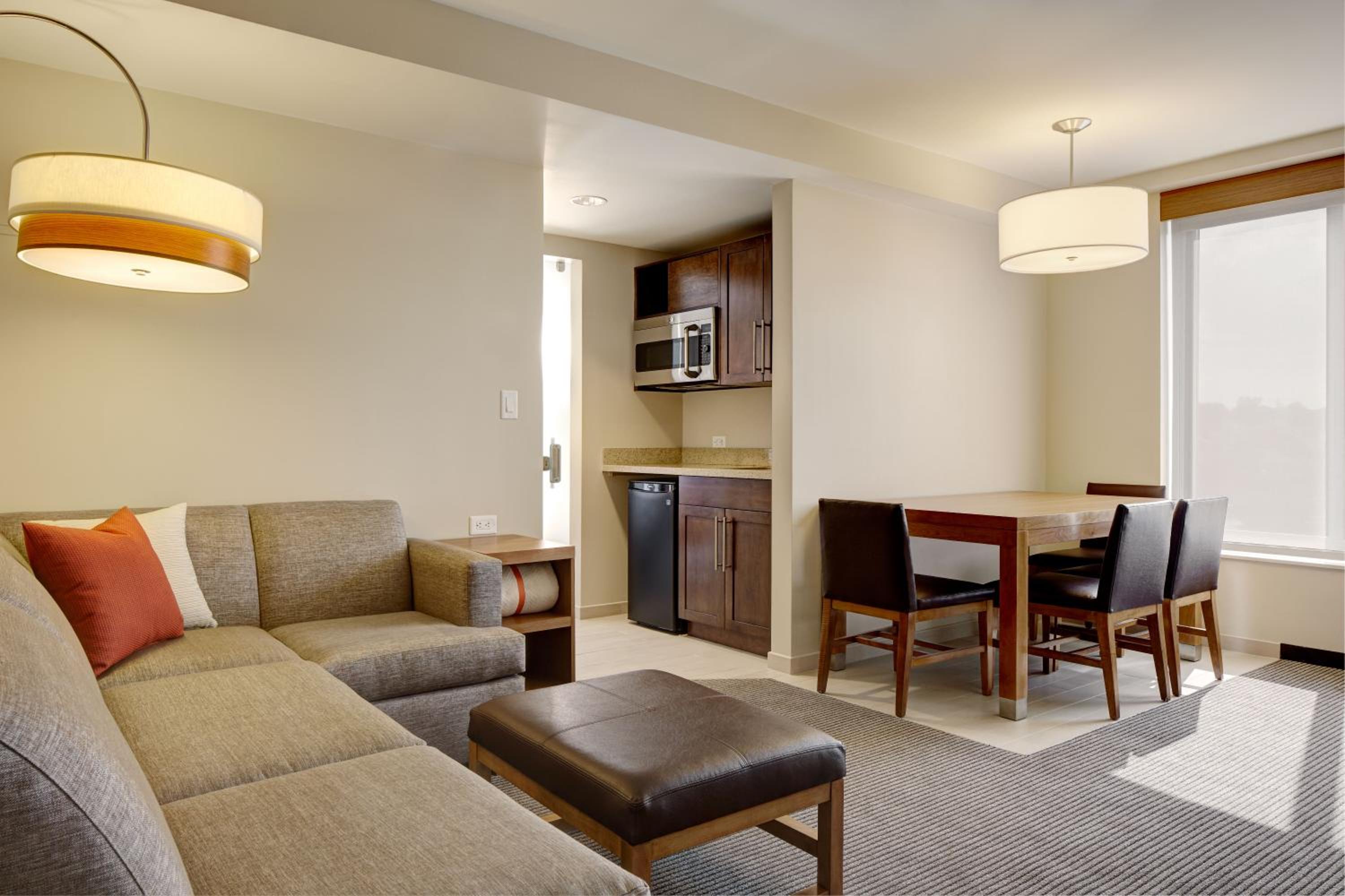 One-Bedroom Specialty King Suite with Sofa Bed photo 3