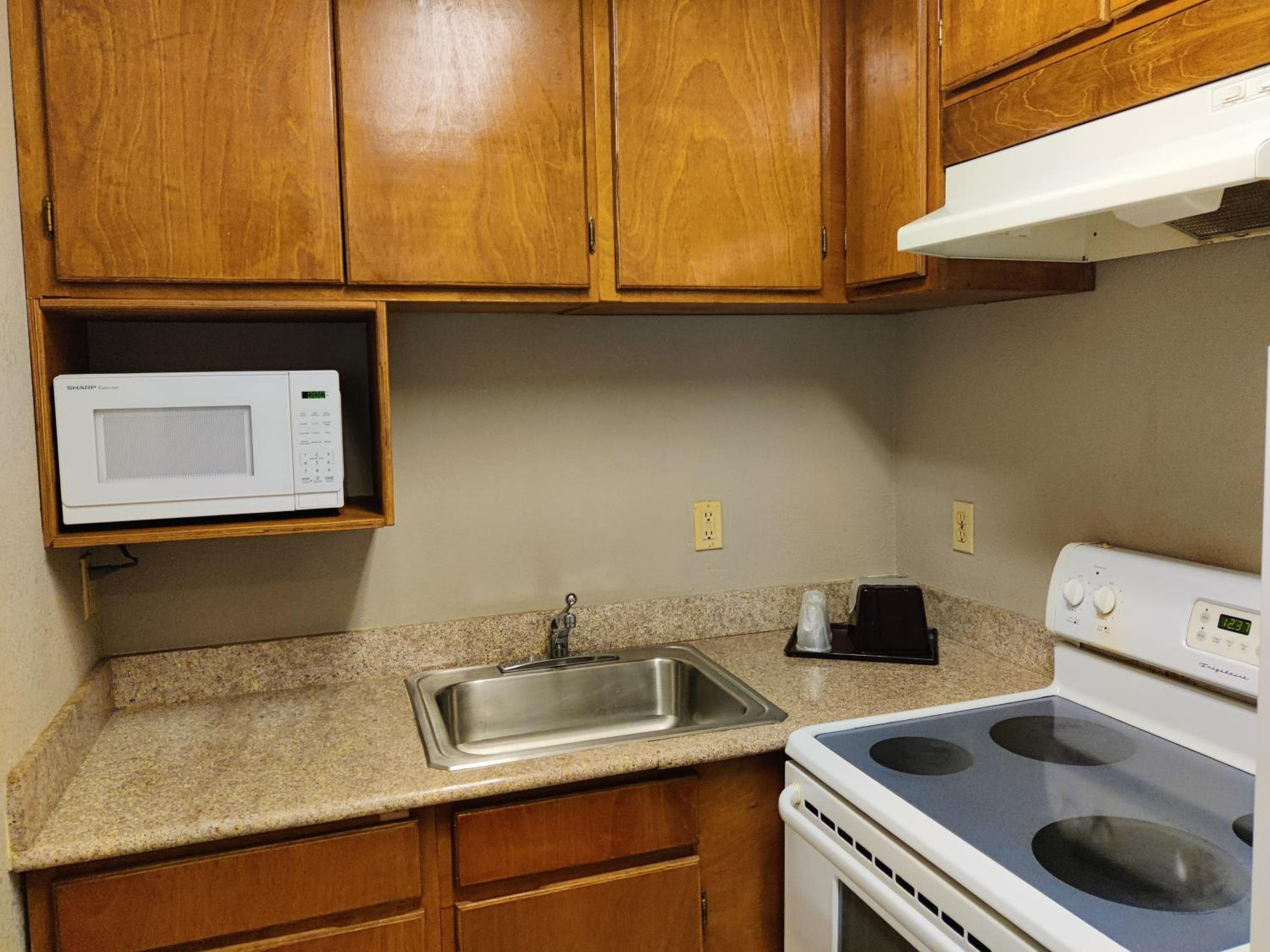 2 King Beds Accessible with Kitchenette photo 3